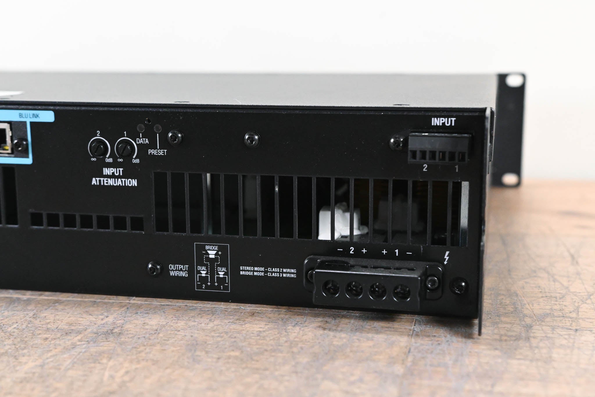 Crown DCi 2|300N DriveCore Install 2-Channel Power Amplifier