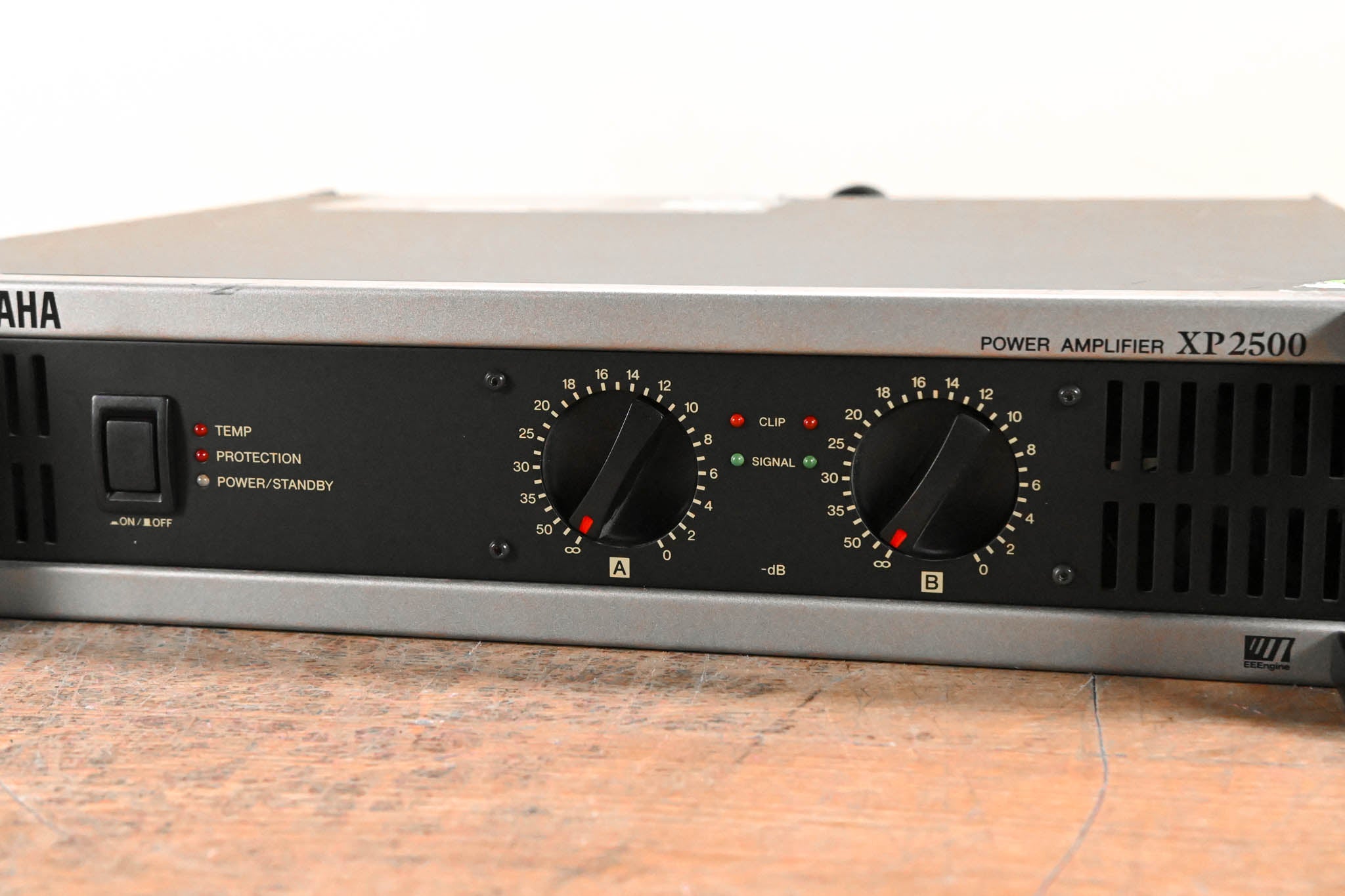 Yamaha XP2500 2-Channel Power Amplifier