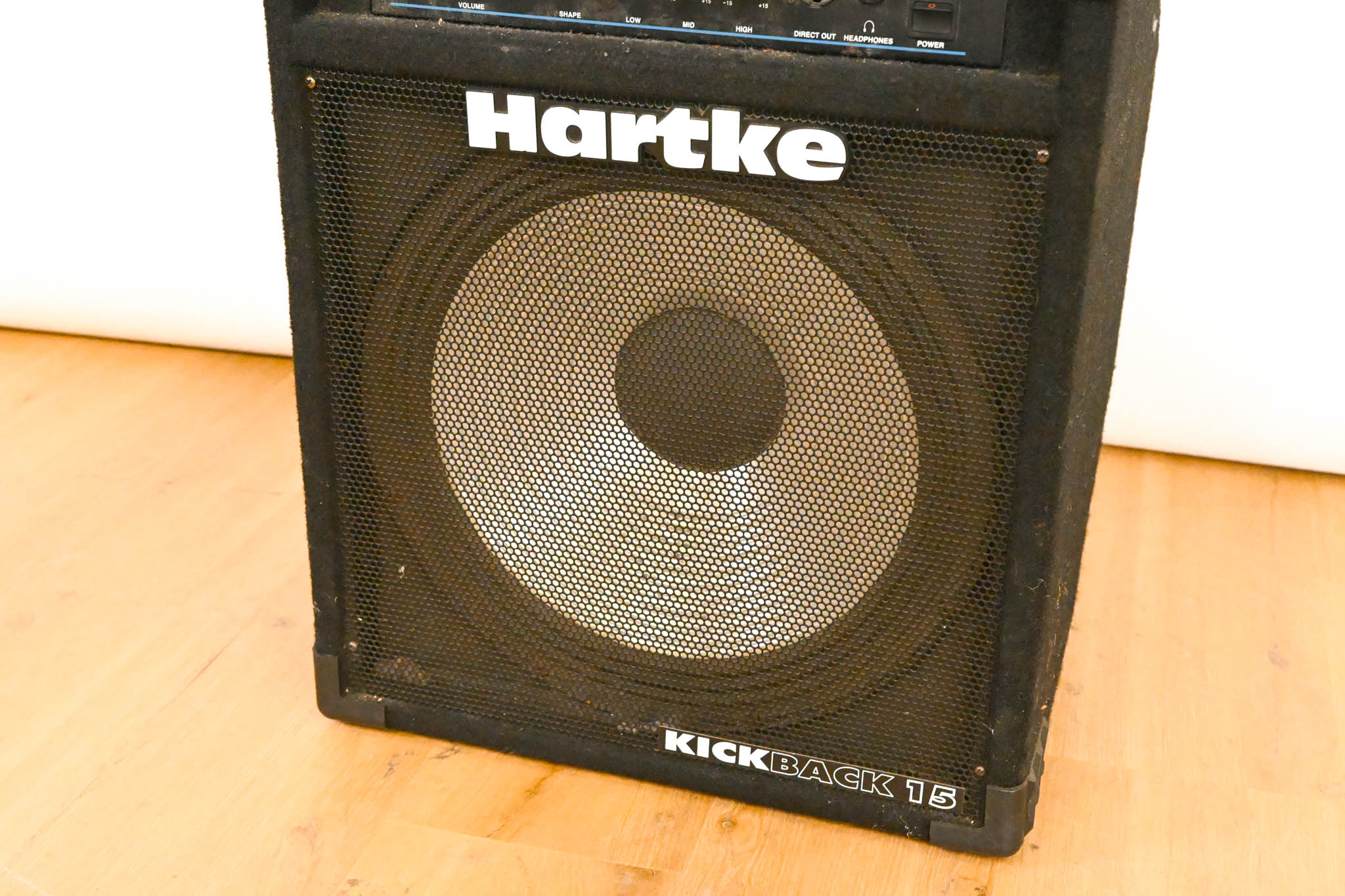 Hartke HA1200 Kickback 15 120W 15" Bass Combo Amplifier