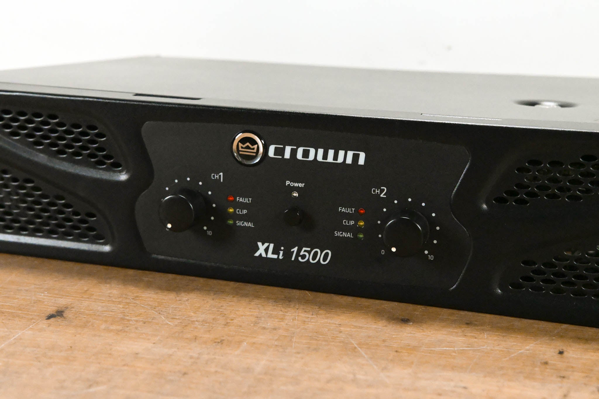 Crown XLi 1500 2-Channel, 450W @ 4Ω Power Amplifier