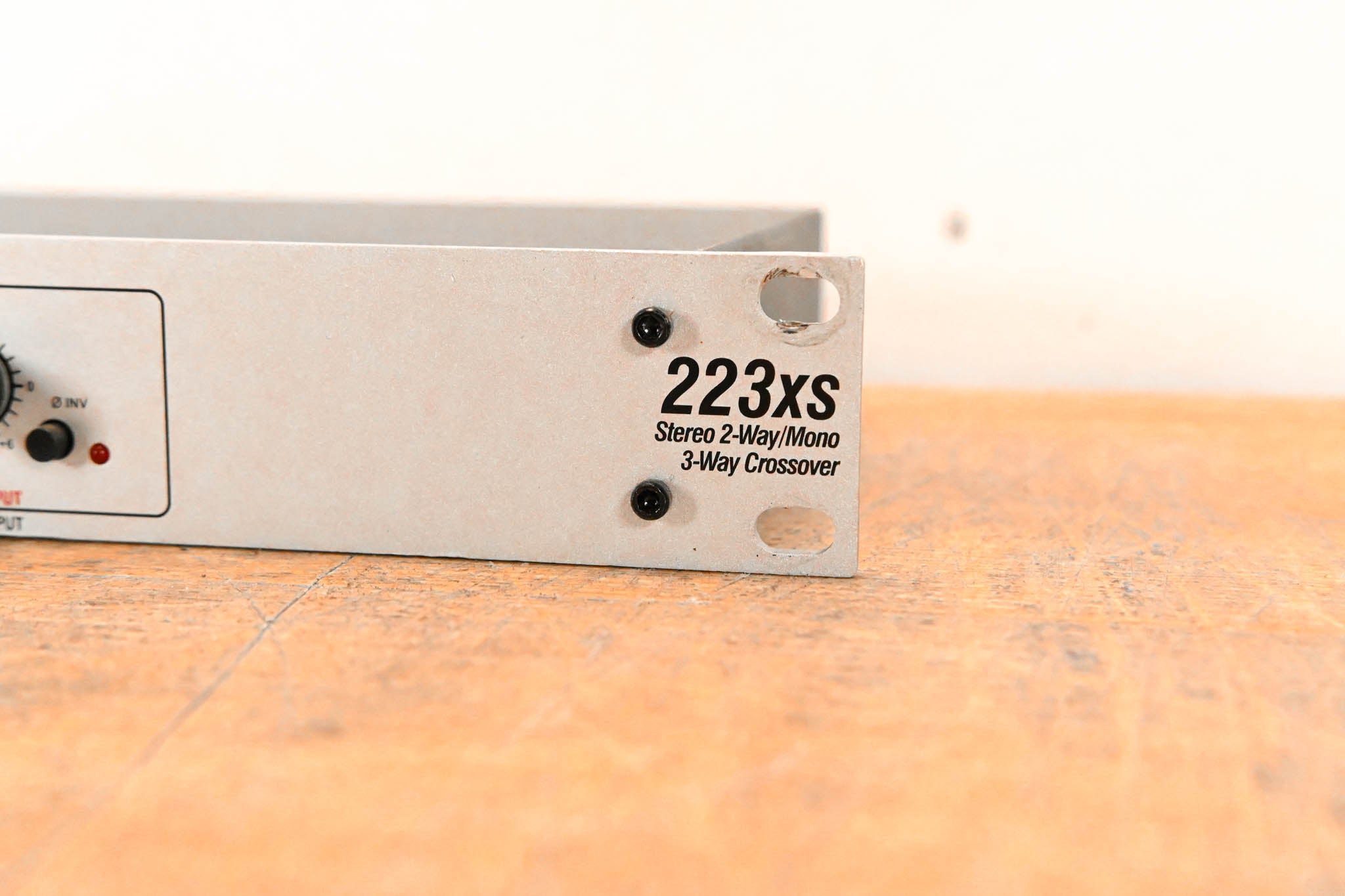 dbx 223xs Stereo 2-Way / Mono 3-Way Crossover