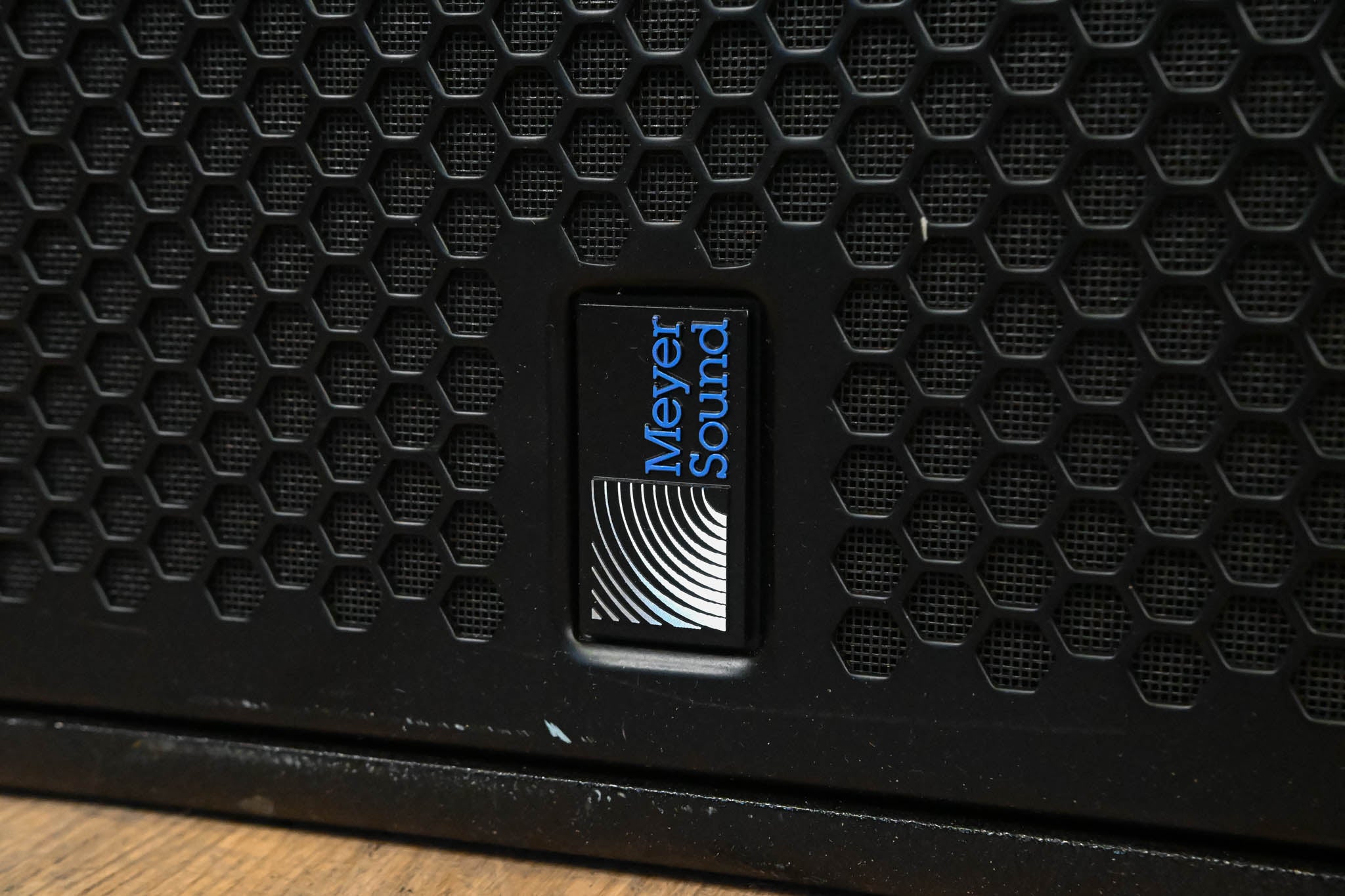 Meyer Sound 700-HP UltraHigh-Power Dual 18" Powered Subwoofer