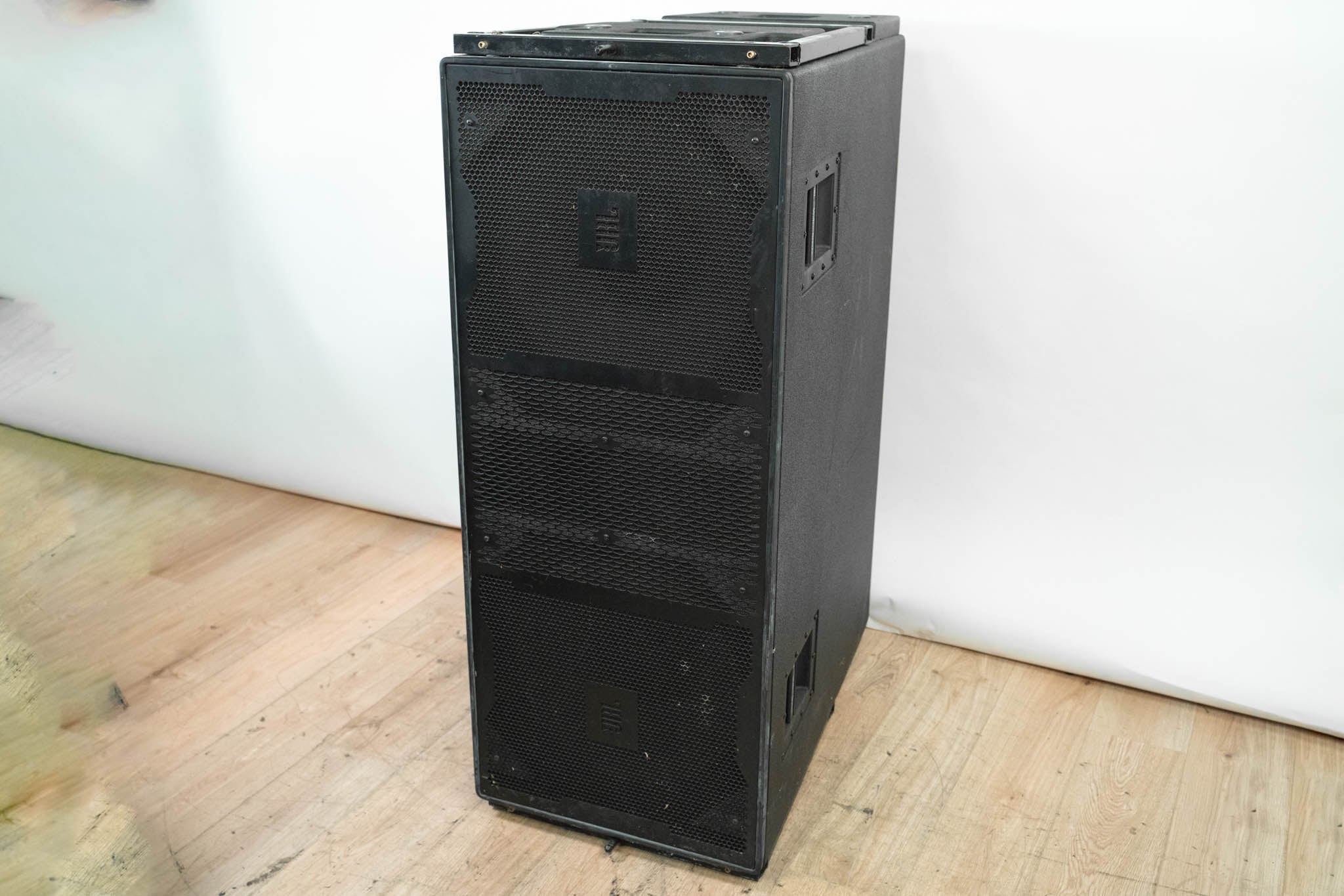 JBL VT4880 Dual 18" Subwoofer Line Array Element