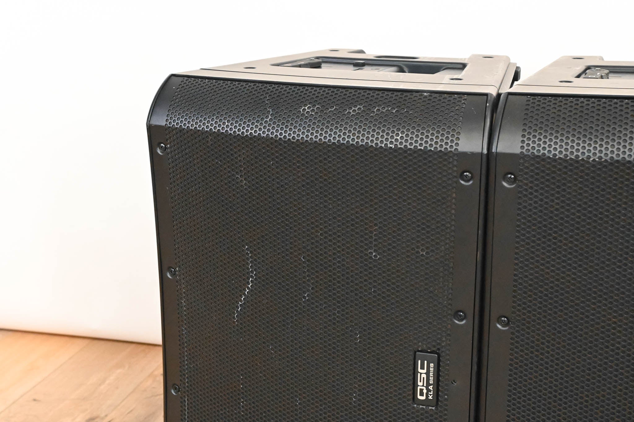 QSC KLA12 12-inch 2-Way Powered Line Array Loudspeaker (PAIR)