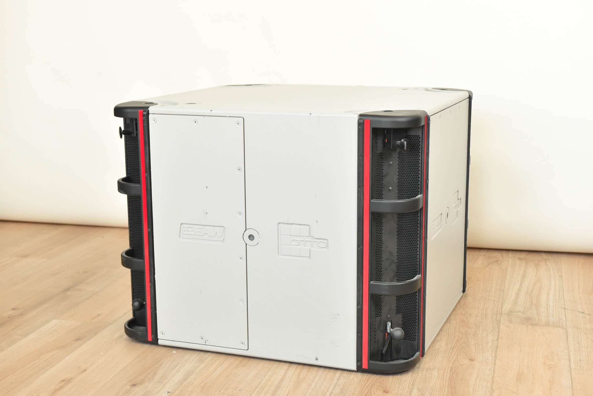 EAW Otto Adaptive Subwoofer