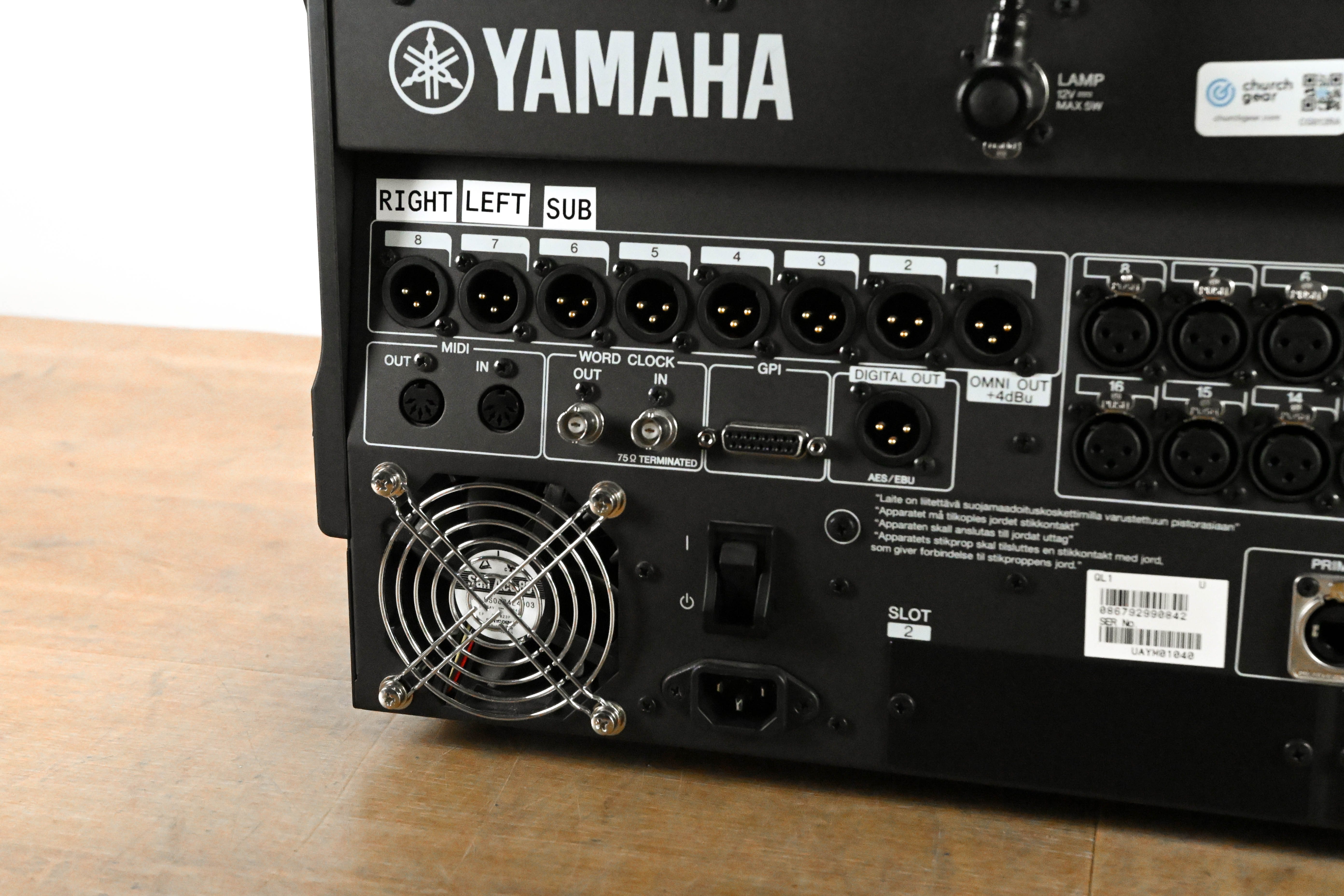 Yamaha QL1 16-Input / 8-Output Digital Mixing Console