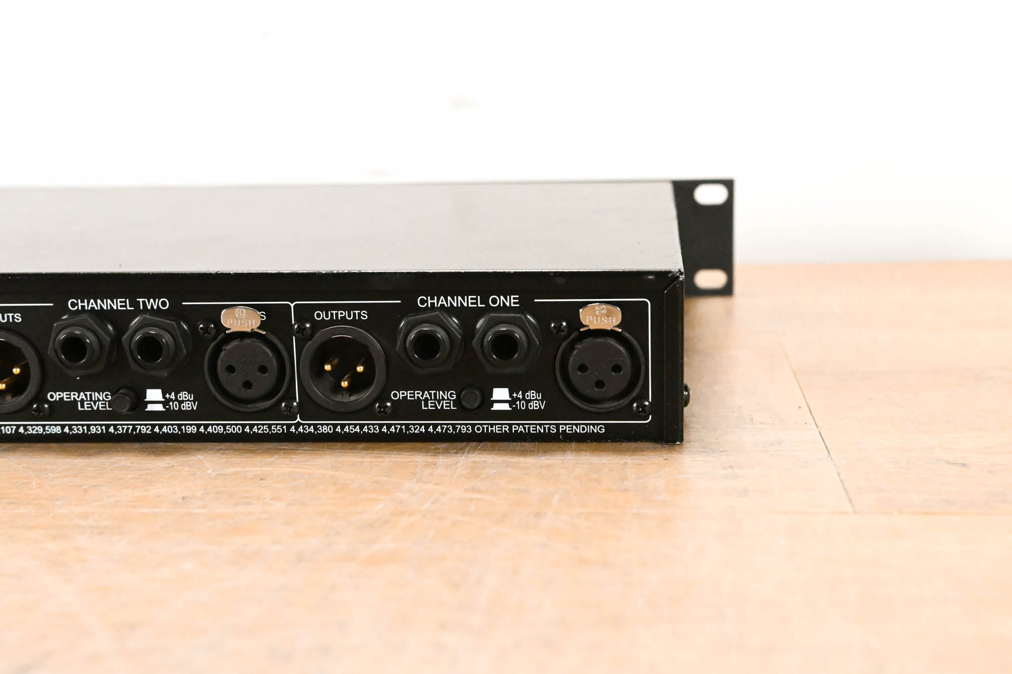 dbx 1046 Quad Compressor/Limiter