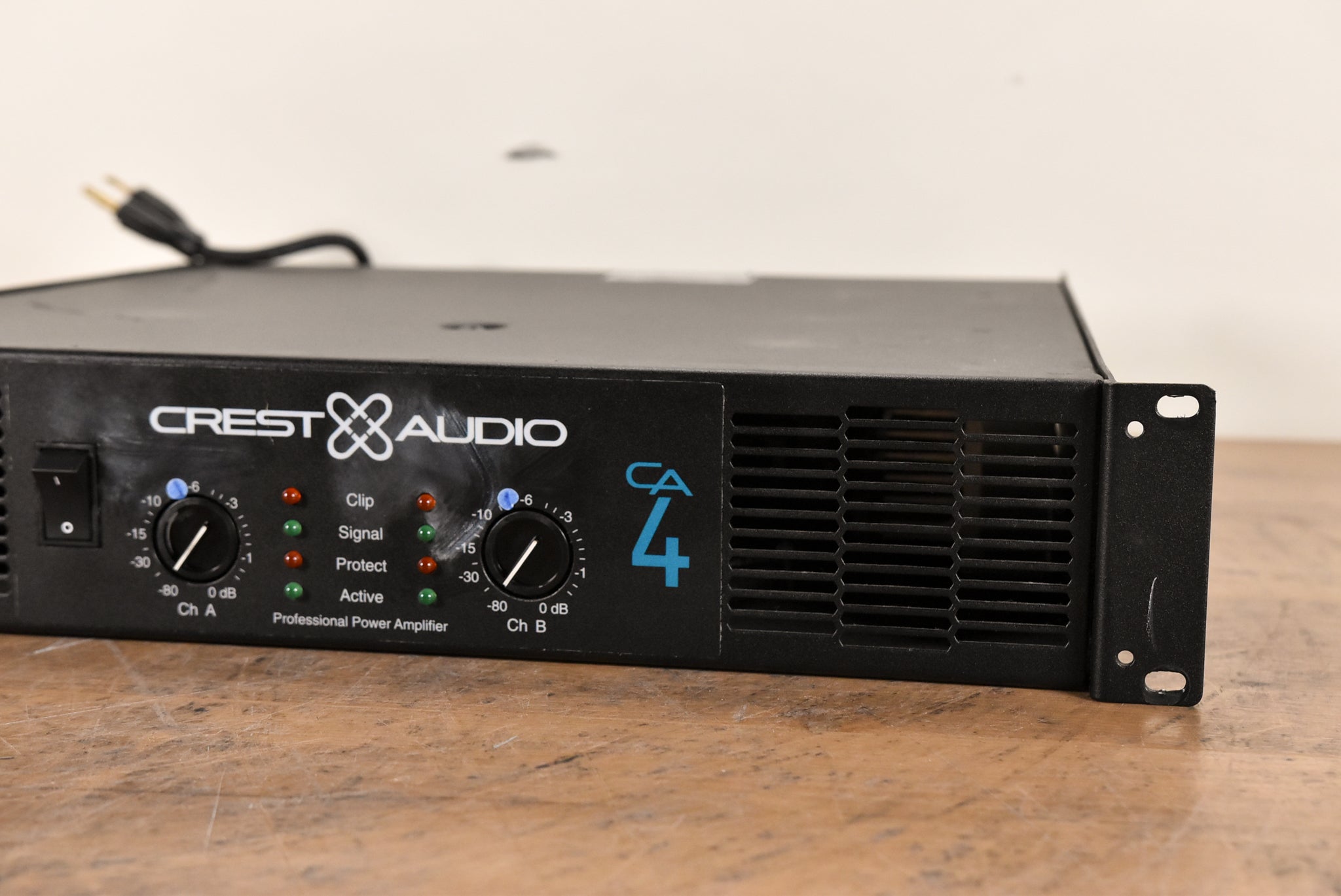 Crest Audio CA4 Two-Channel Power Amplifier