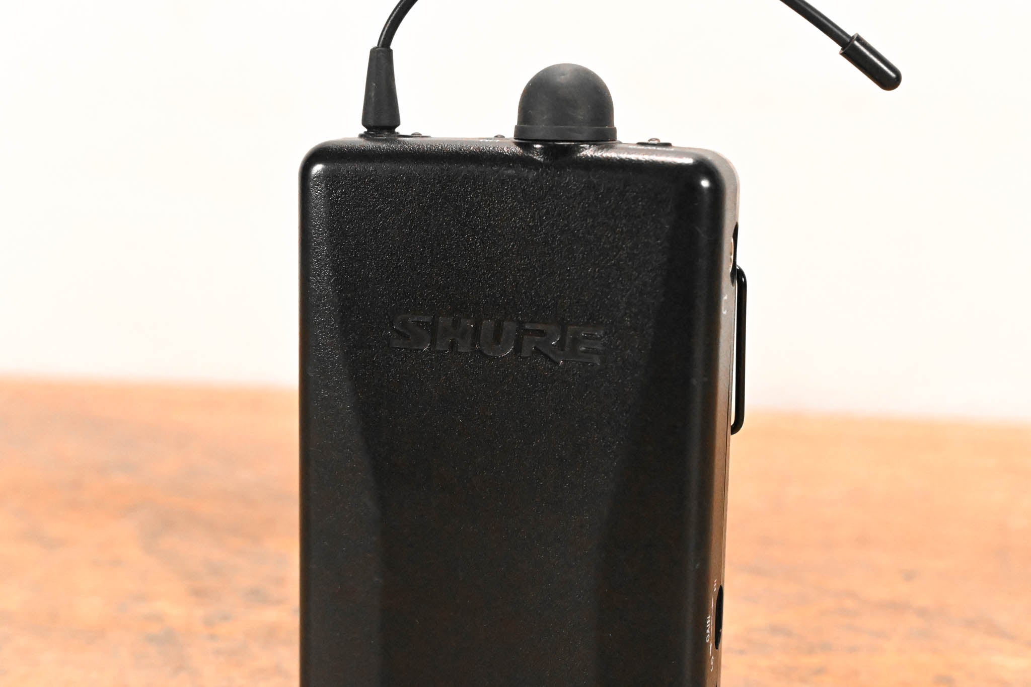 Shure P2R-H2 Wireless Bodypack Receiver - H2 Band: 518-554 MHz