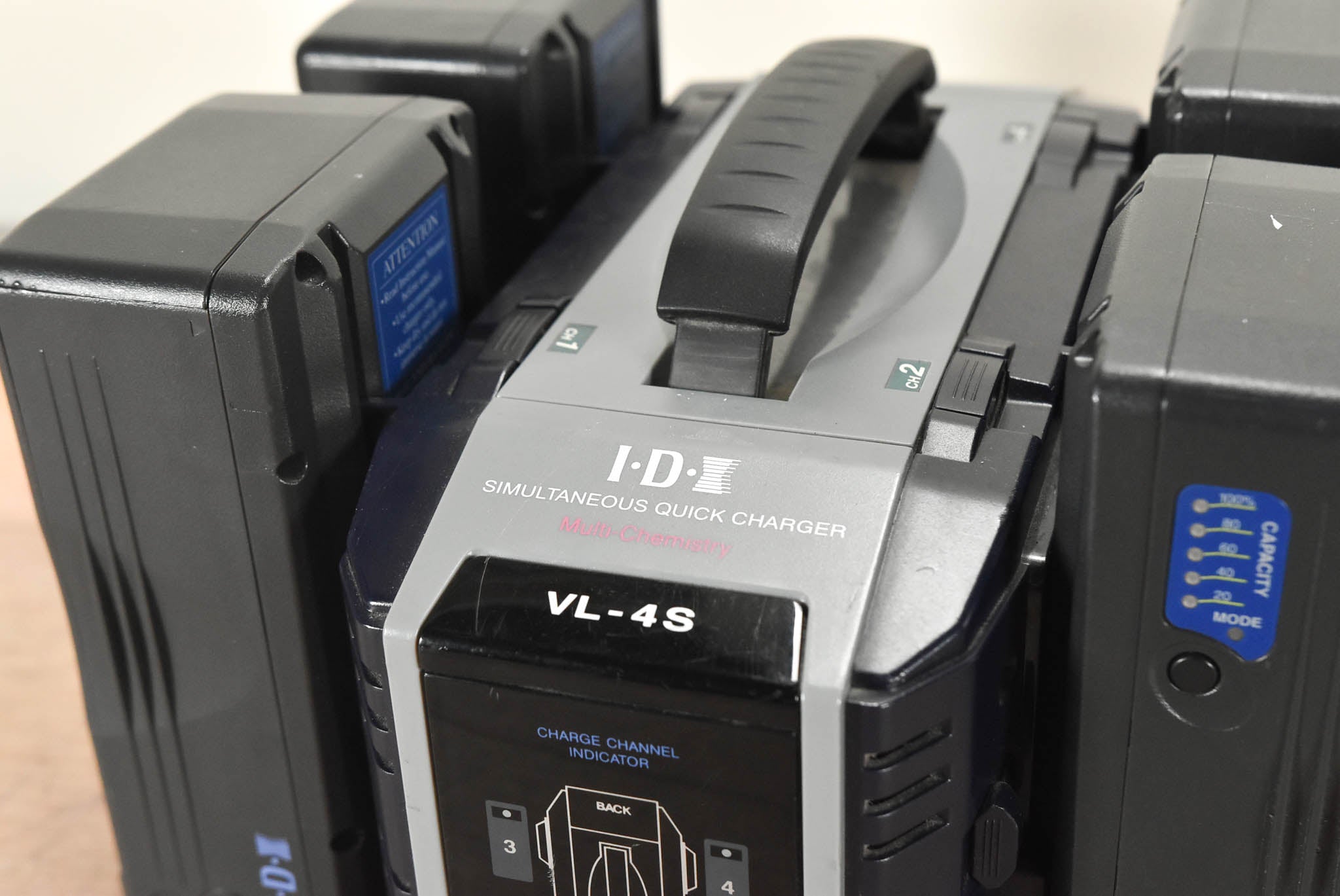 IDX System Technology VL-4S 4-Channel Charger with 4 Batteries
