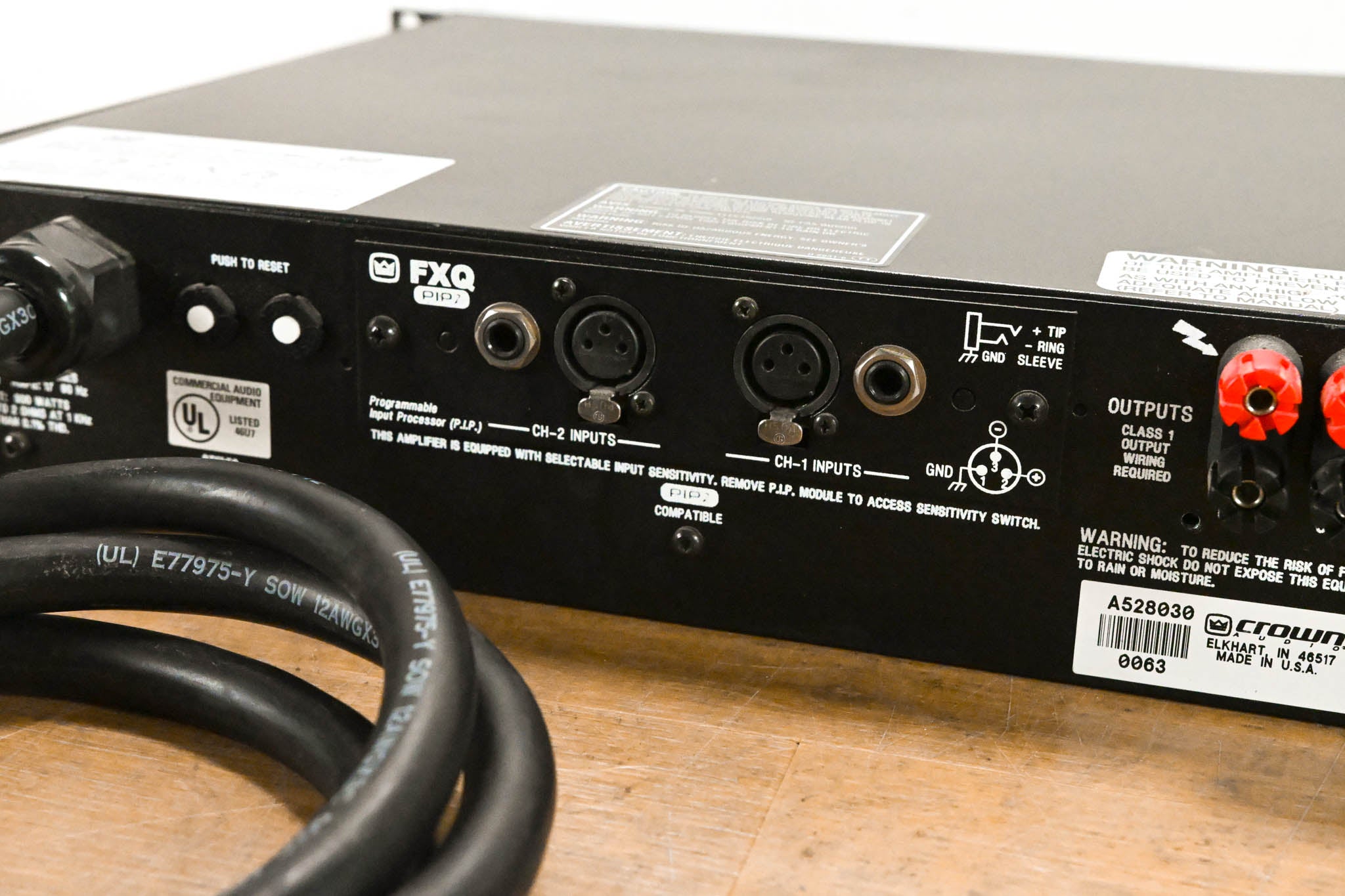 Crown Macro-Tech 2402 2-Channel Power Amplifier
