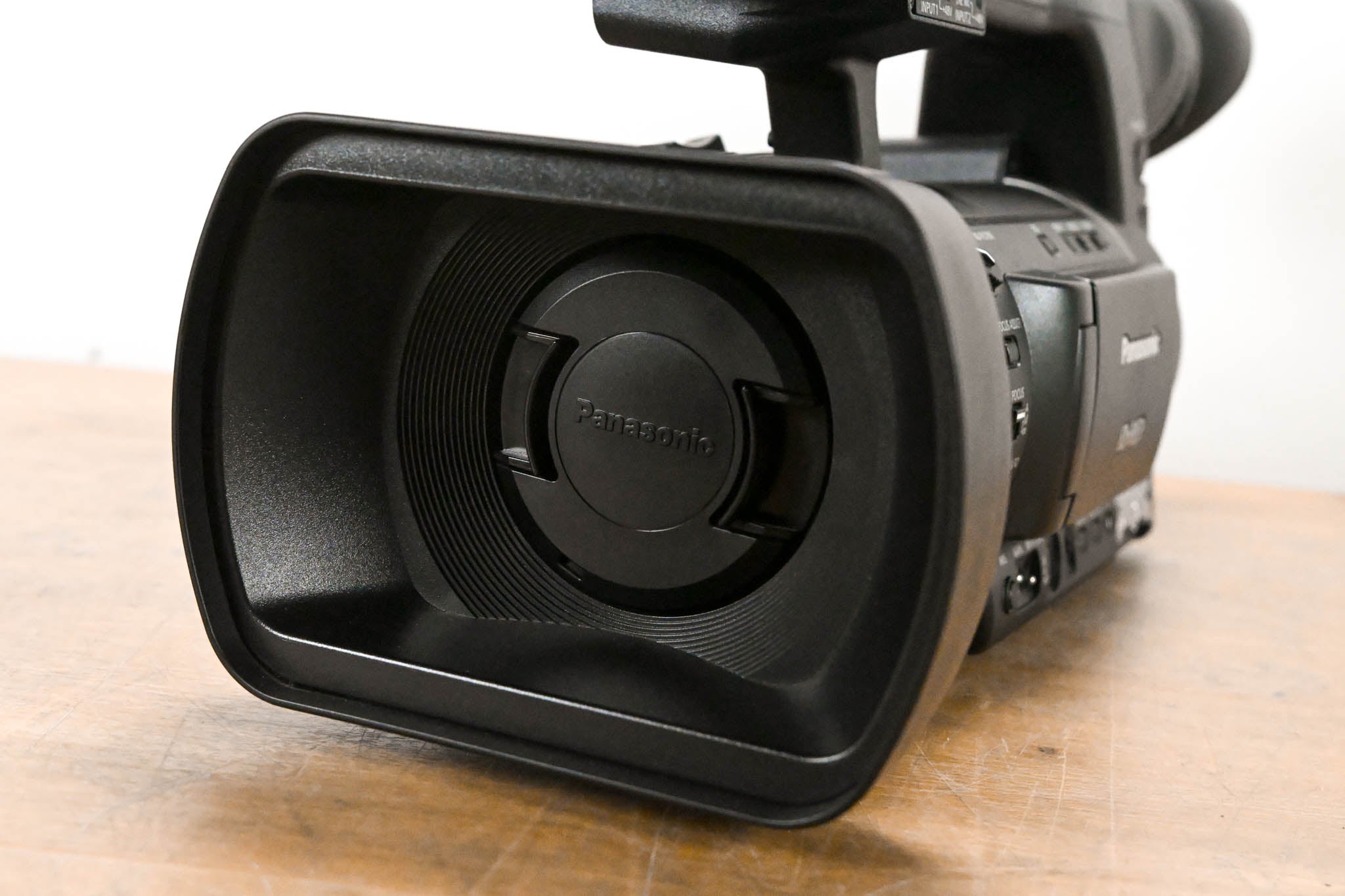 Panasonic AG-HPX250P P2 HD Handheld Camcorder
