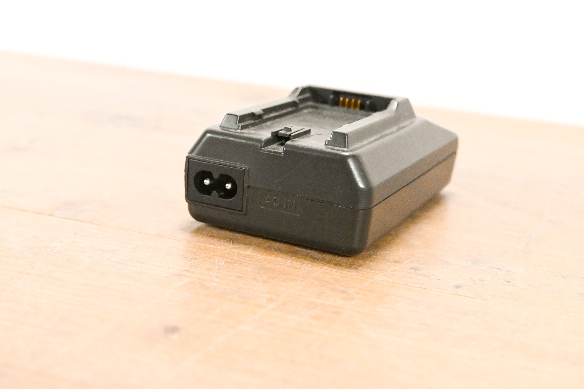 Panasonic DE-A88 Battery Charger (NO POWER SUPPLY)