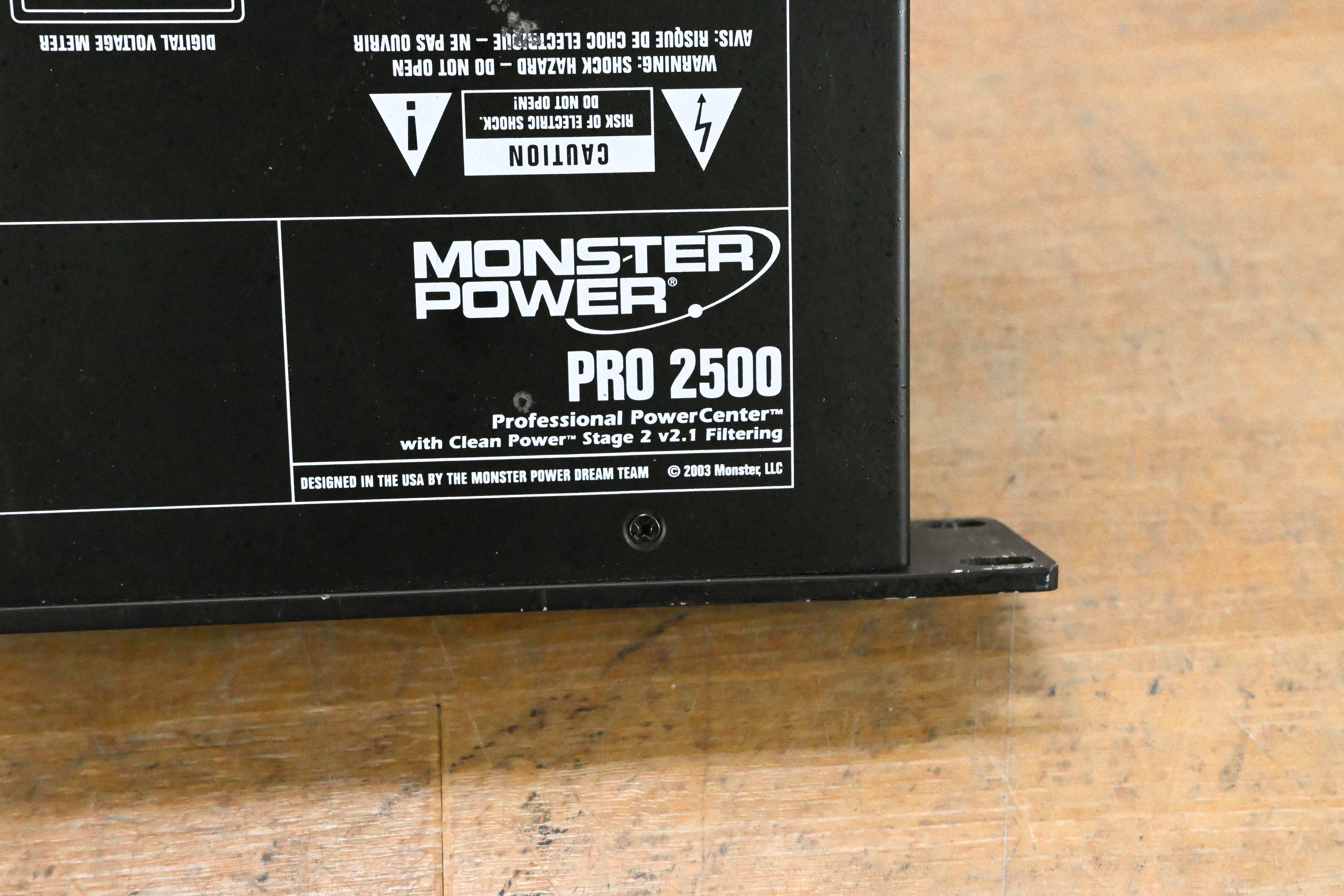 Monster Power PRO 2500 PowerCenter 10-Outlet Power Conditioner