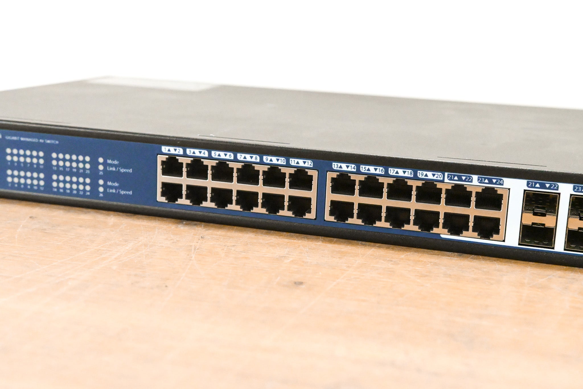 Luminex Gigacore 26i with PoE Gigabit Ethernet Switch
