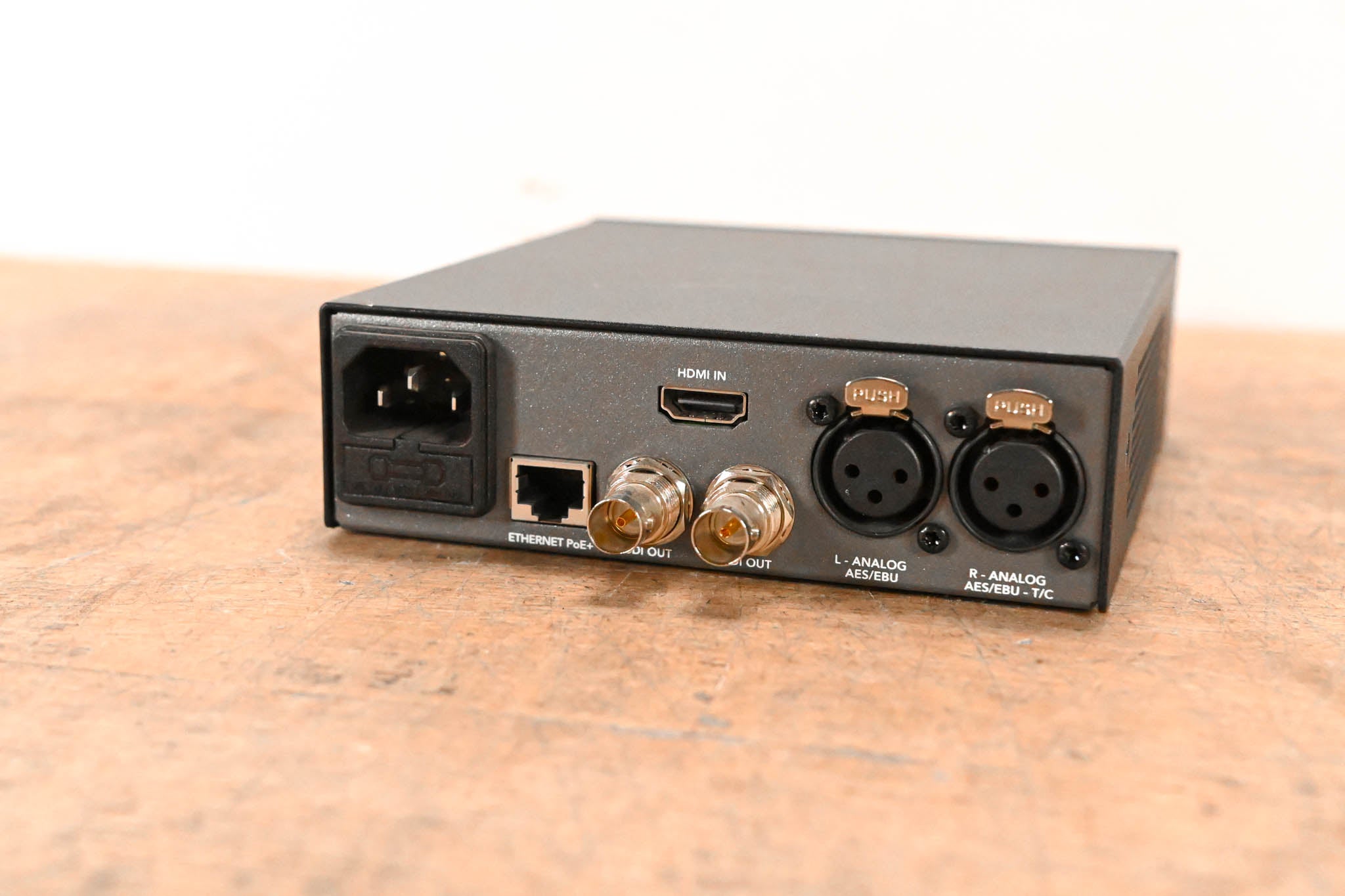 Blackmagic Design Teranex Mini HDMI to SDI 12G w/ Smart Panel