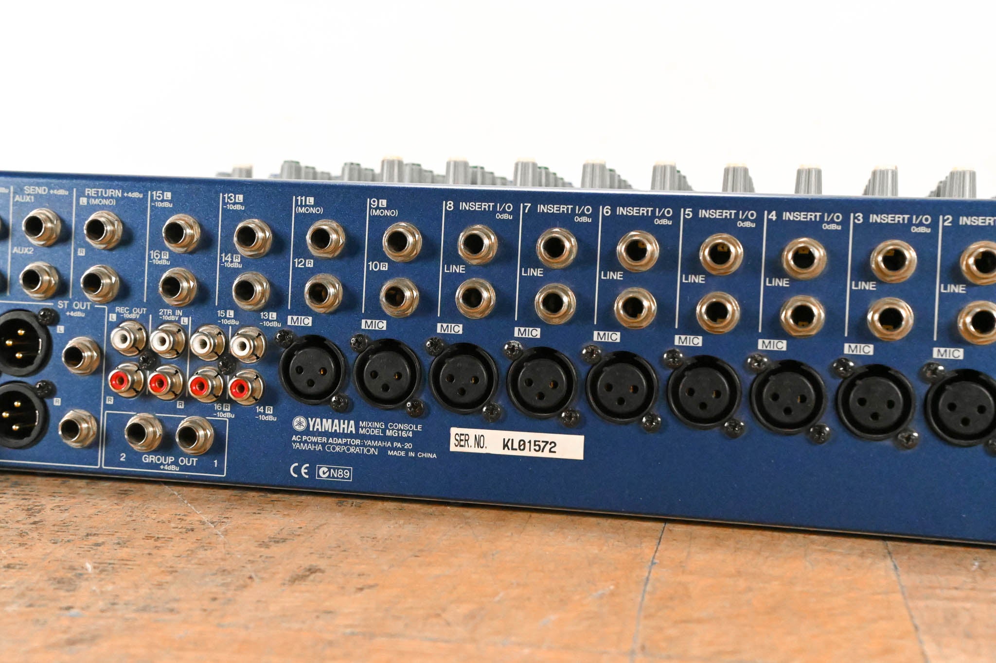 Yamaha MG16/4 16-Channel 4-Bus Analog Mixing Console