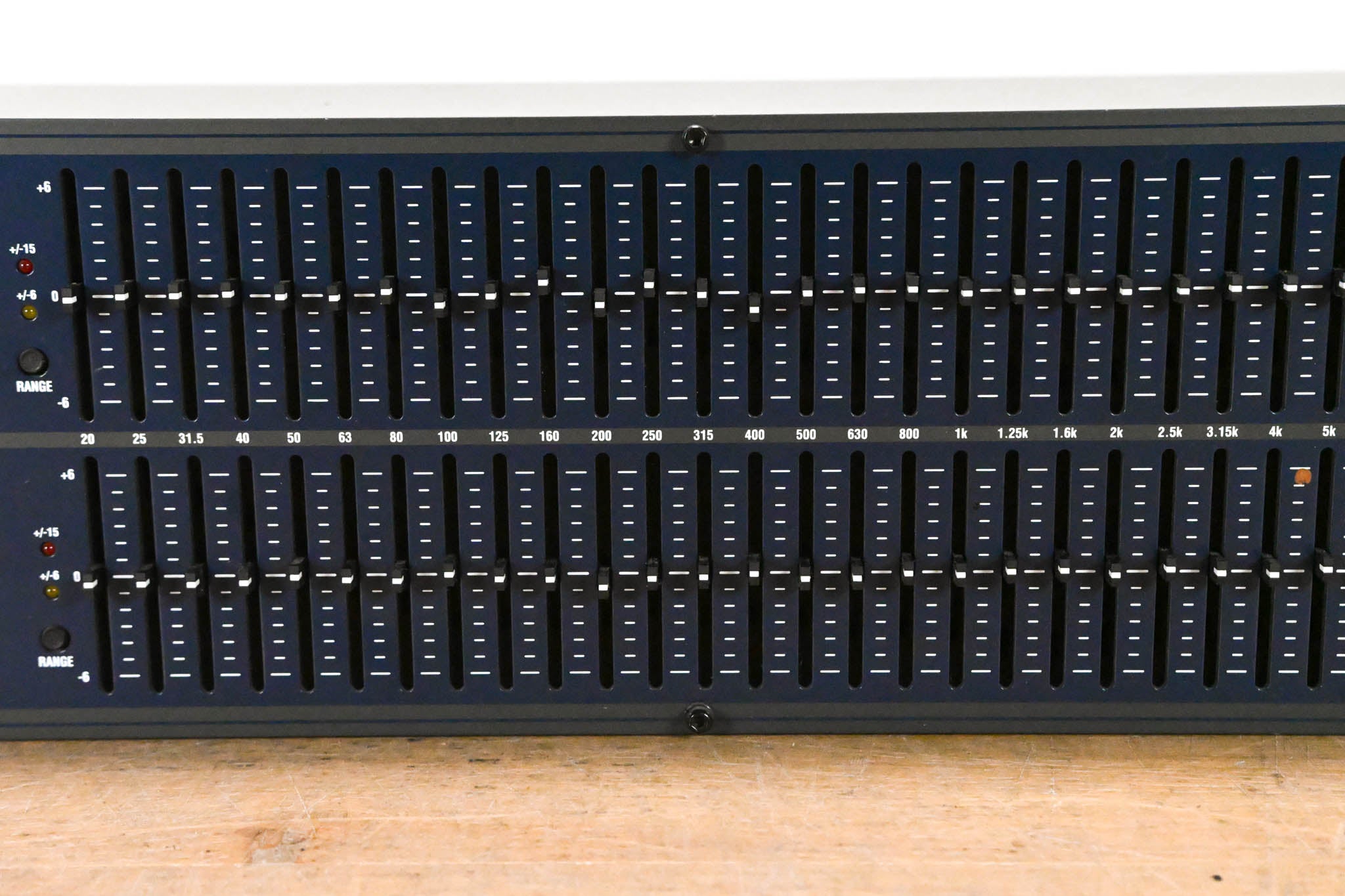 dbx 1231 Dual-Channel 31-Band Graphic Equalizer