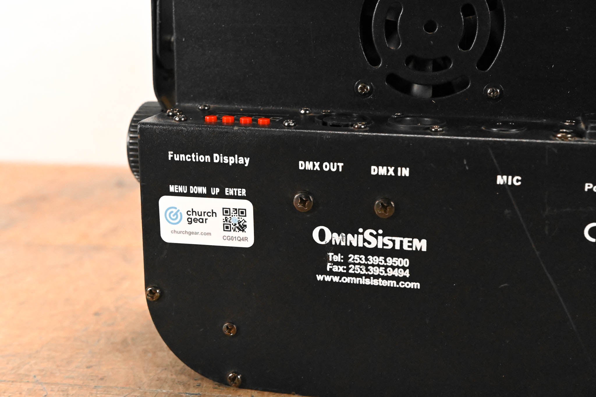 OmniSistem Thin Par Plus RGBW 6 x 10W RGBA Par Can Light