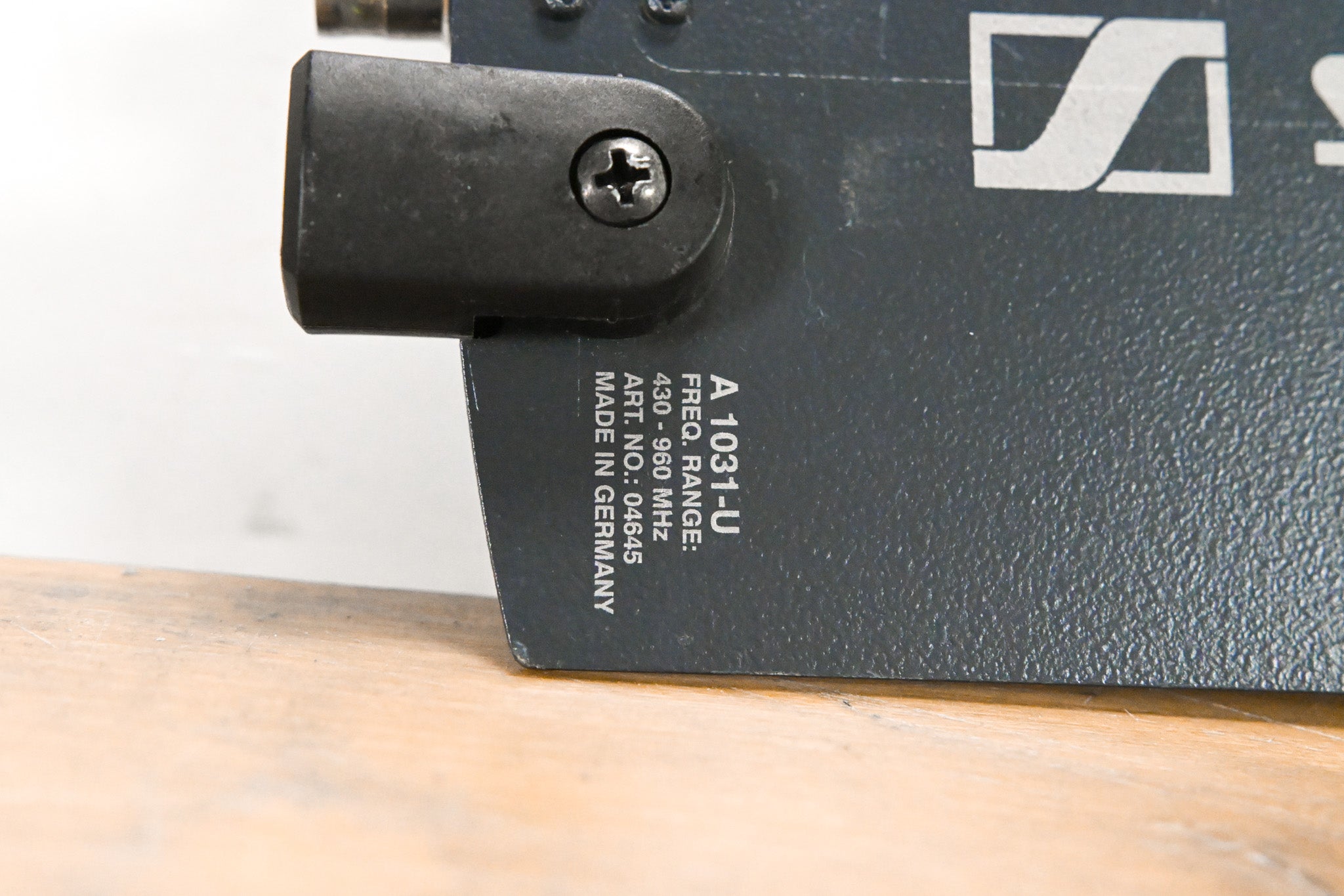 Sennheiser A 1031-U Omnidirectional UHF Antenna