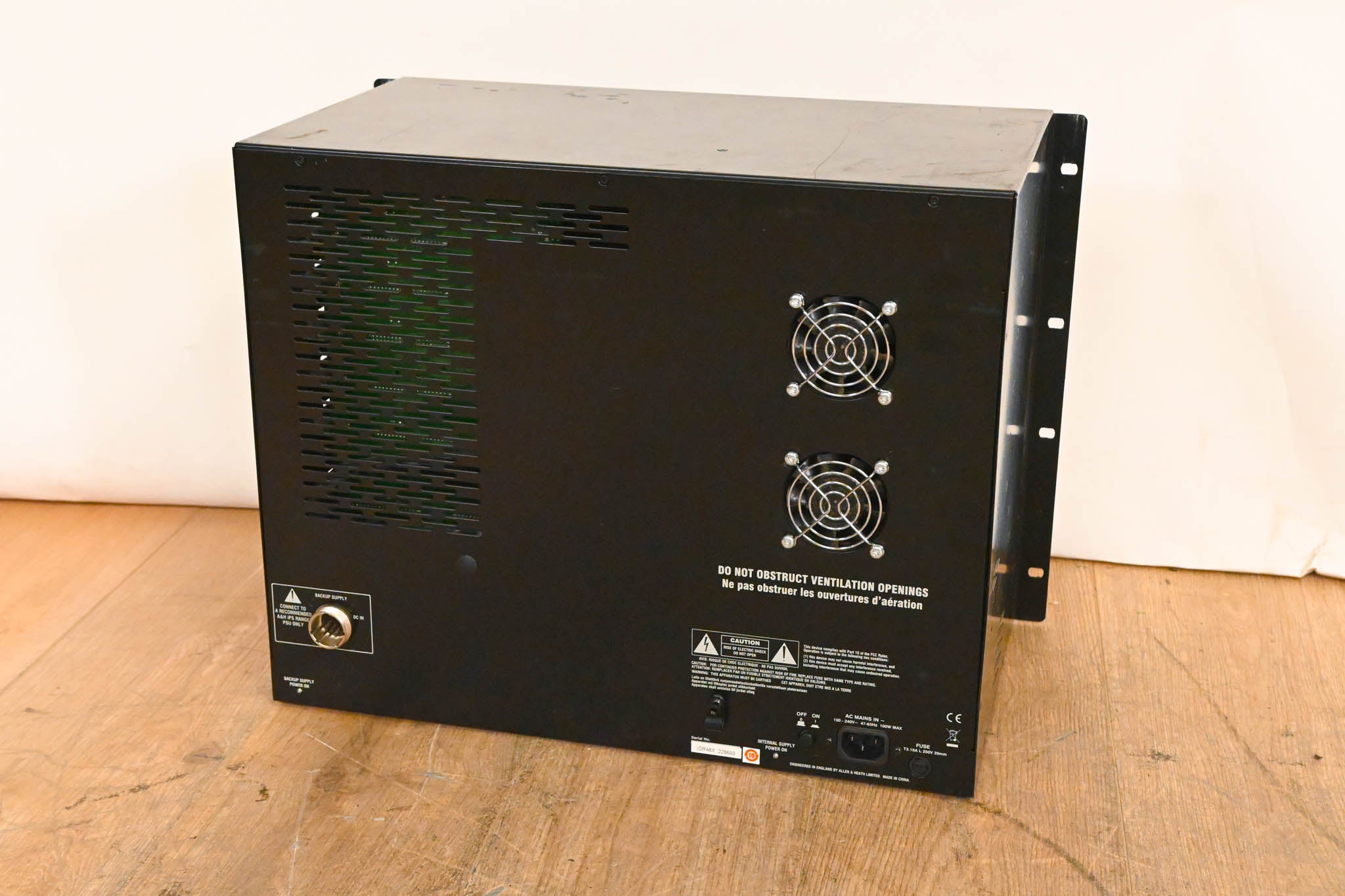 Allen & Heath iLive-T112 Mixing Surface with iDR-48 Fixed Format MixRack