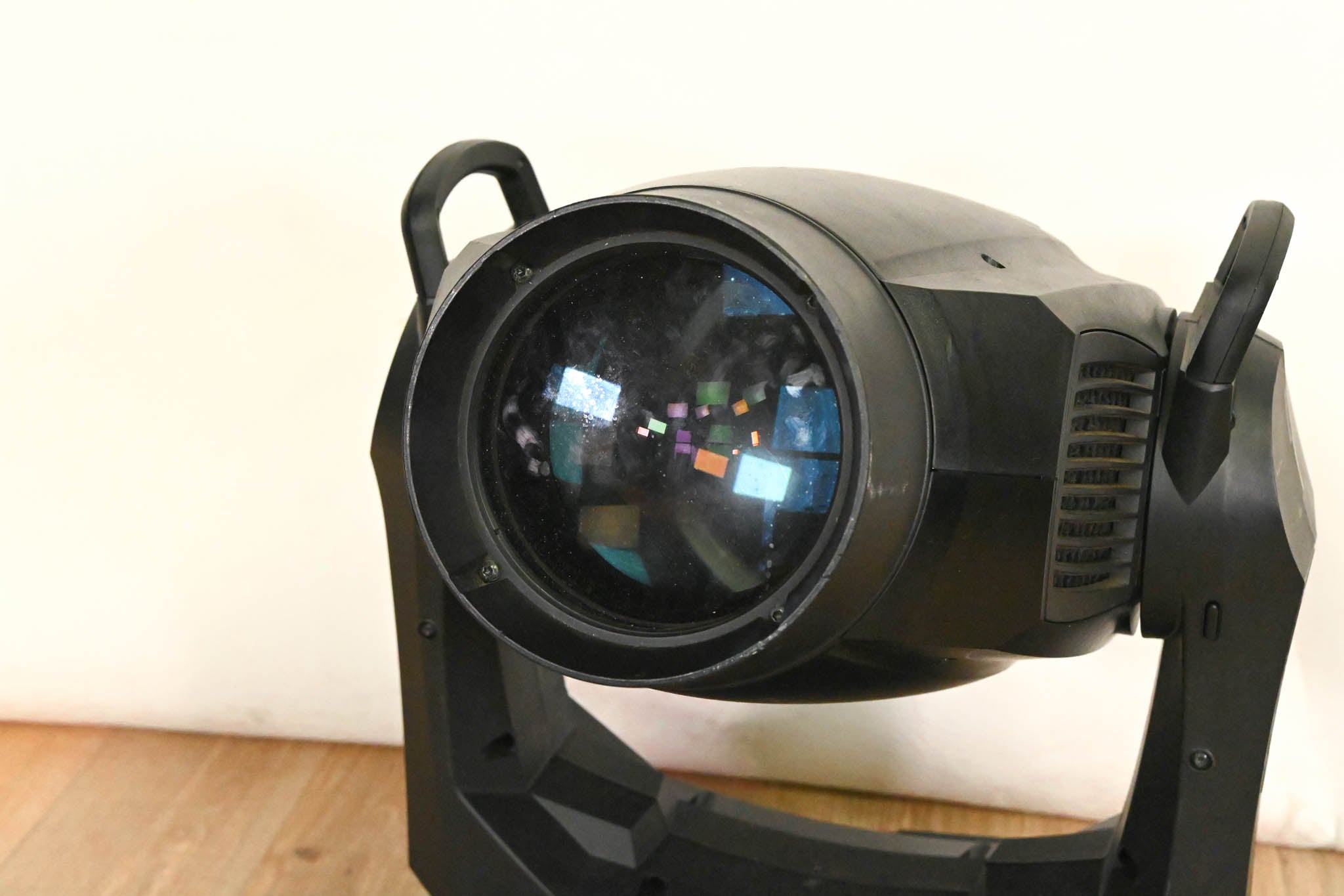 Martin MAC Viper Profile High Output Discharge-Based Moving Light