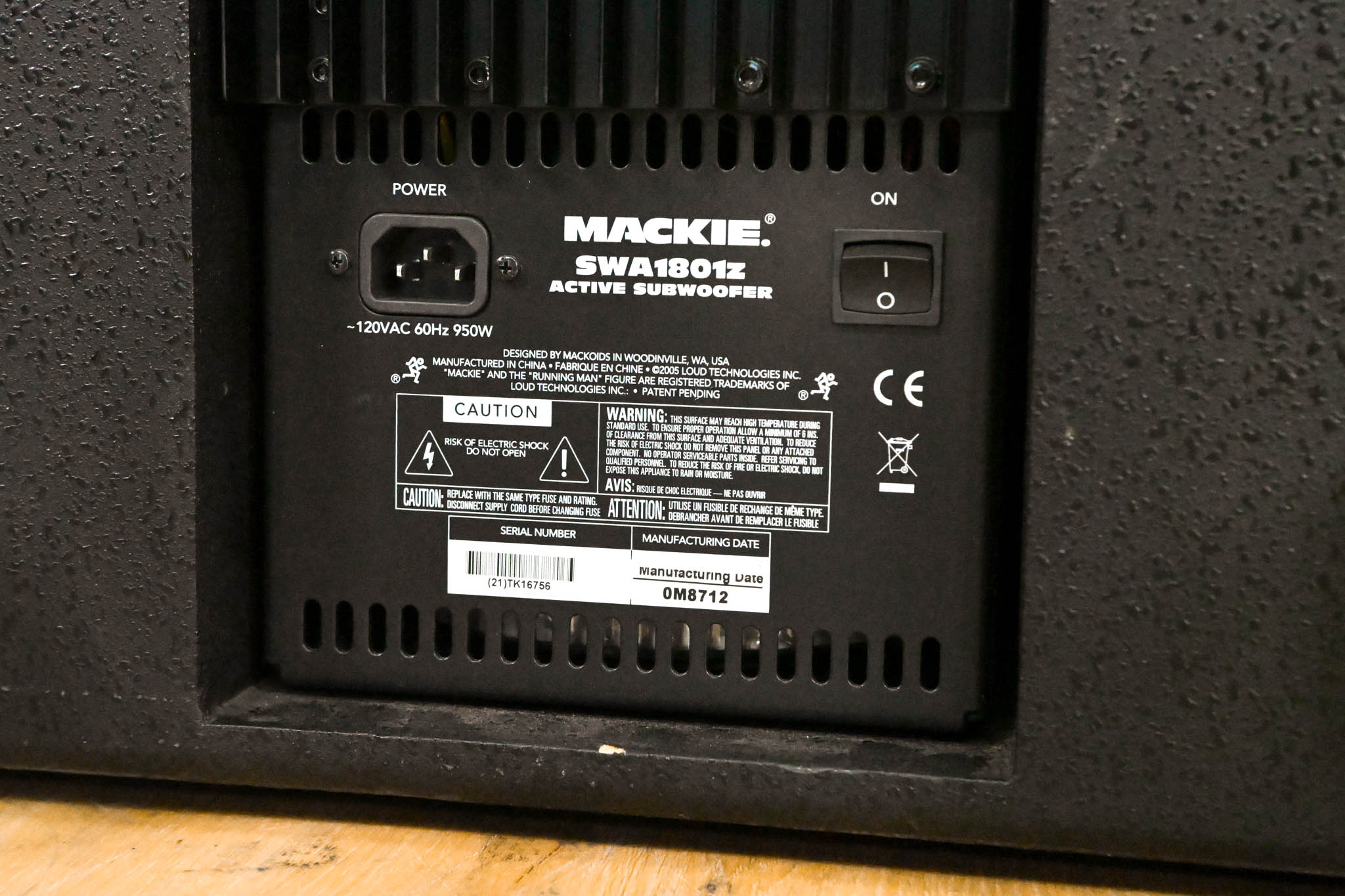 Mackie SWA1801z 800W 18" Active Front-Firing Subwoofer