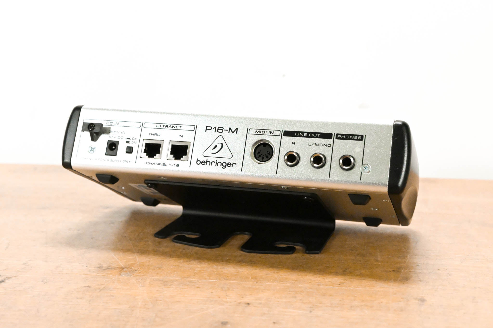 Behringer Powerplay P16-M 16-Channel Digital Personal Mixer