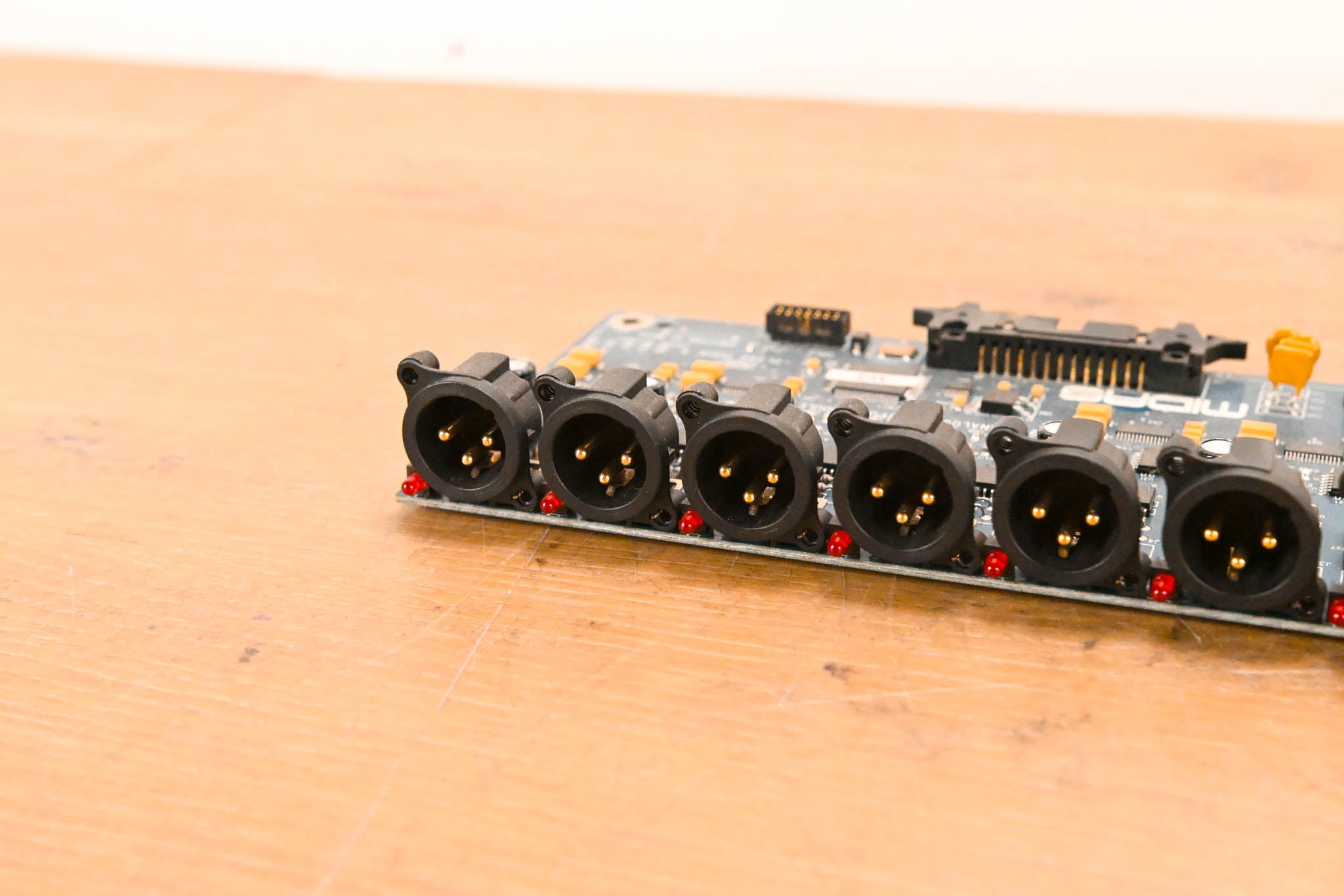 Midas DL242 Analogue Output Module 8-Channel XLR Card - Issue A