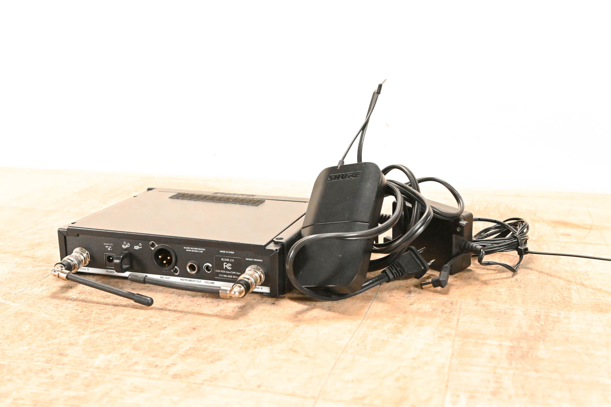 Shure BLX14R Bodypack Wireless System - J10 Band: 584-608 MHz