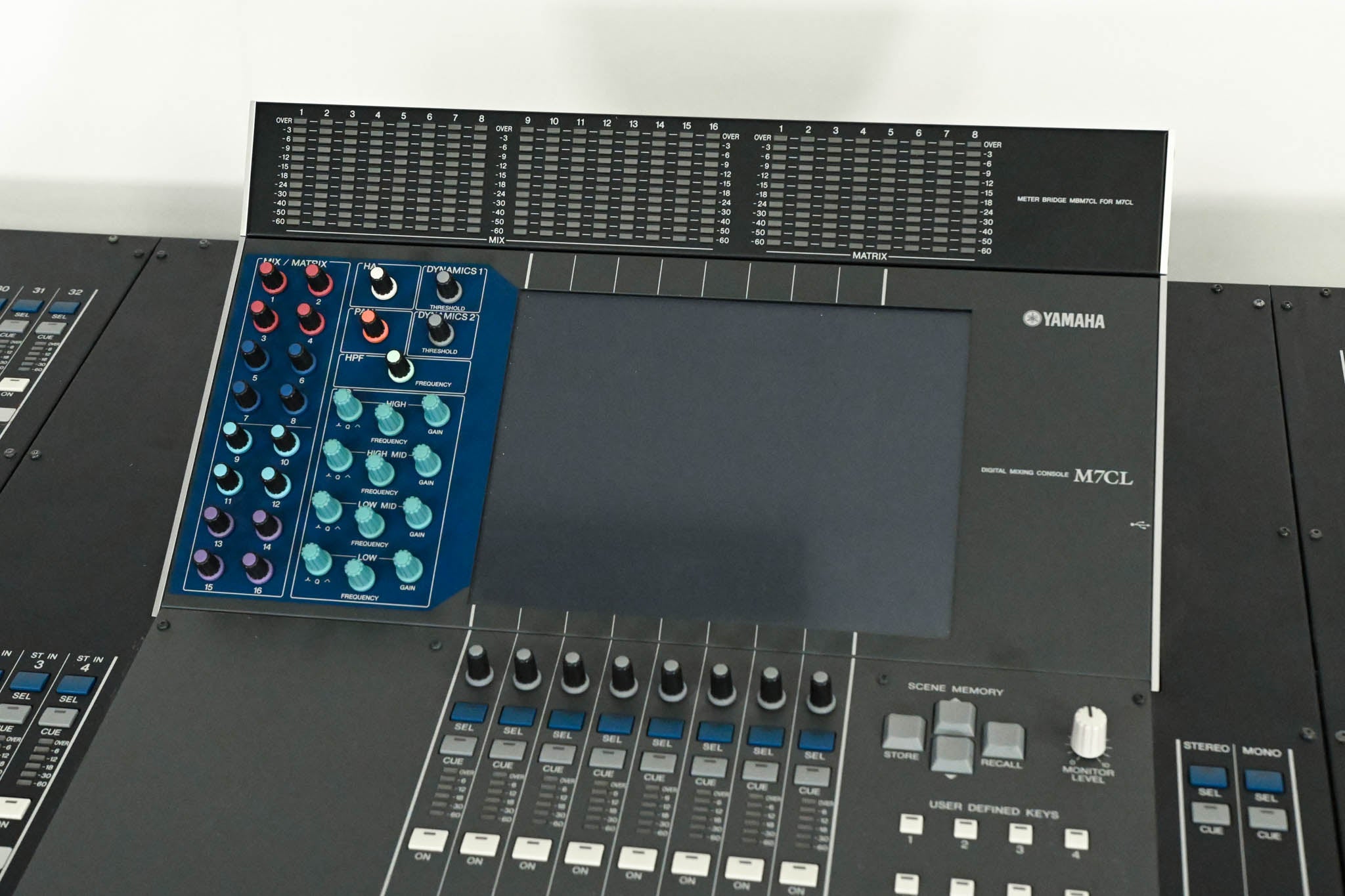 Yamaha M7CL-48 48-Channel Digital Audio Mixing Console