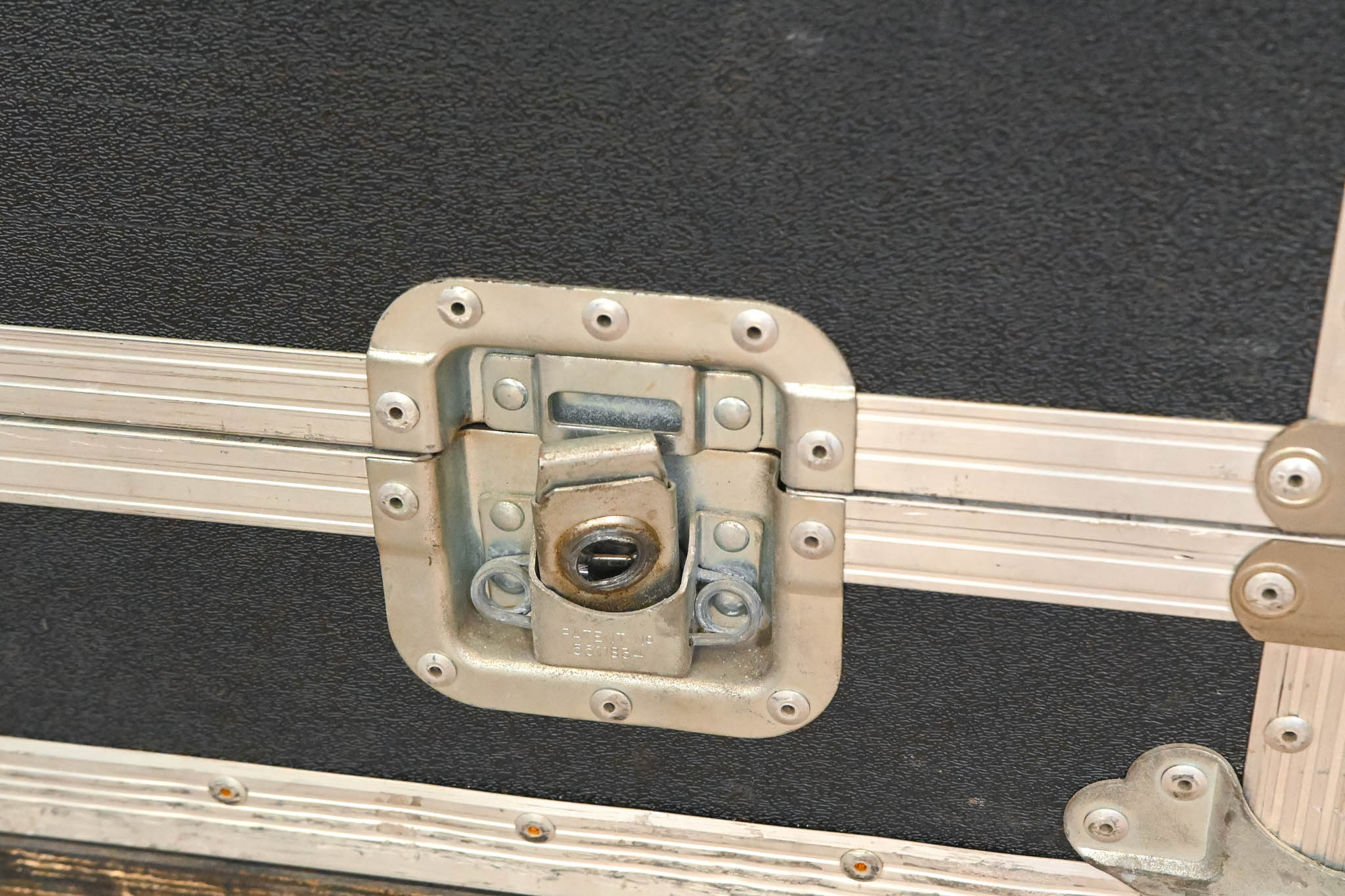 EAW KF650z Virtual Array Full Range Loudspeaker (PAIR) w/ Road Case