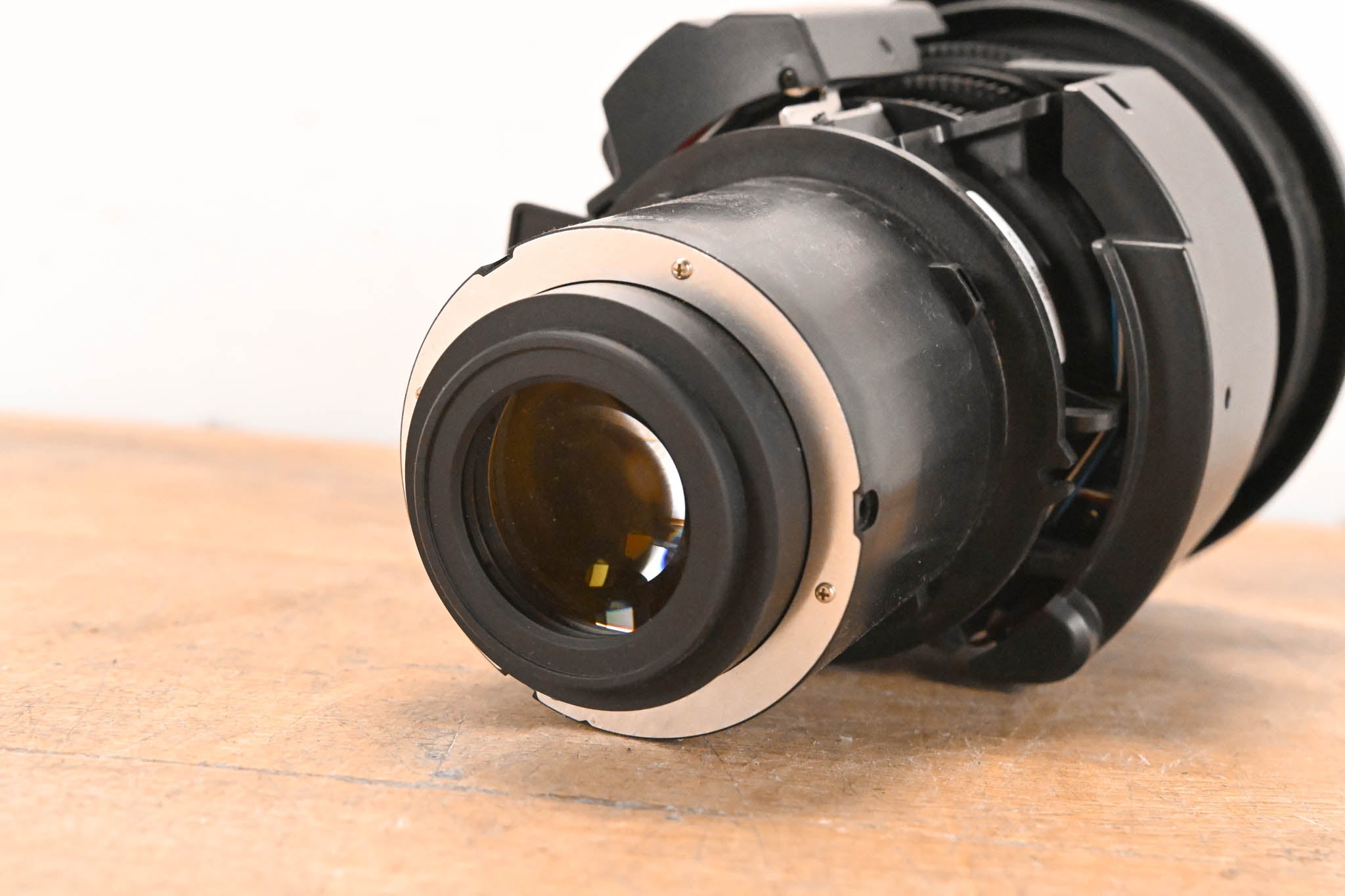 Epson ELPLU03 Wide Short Throw Zoom Lens #1