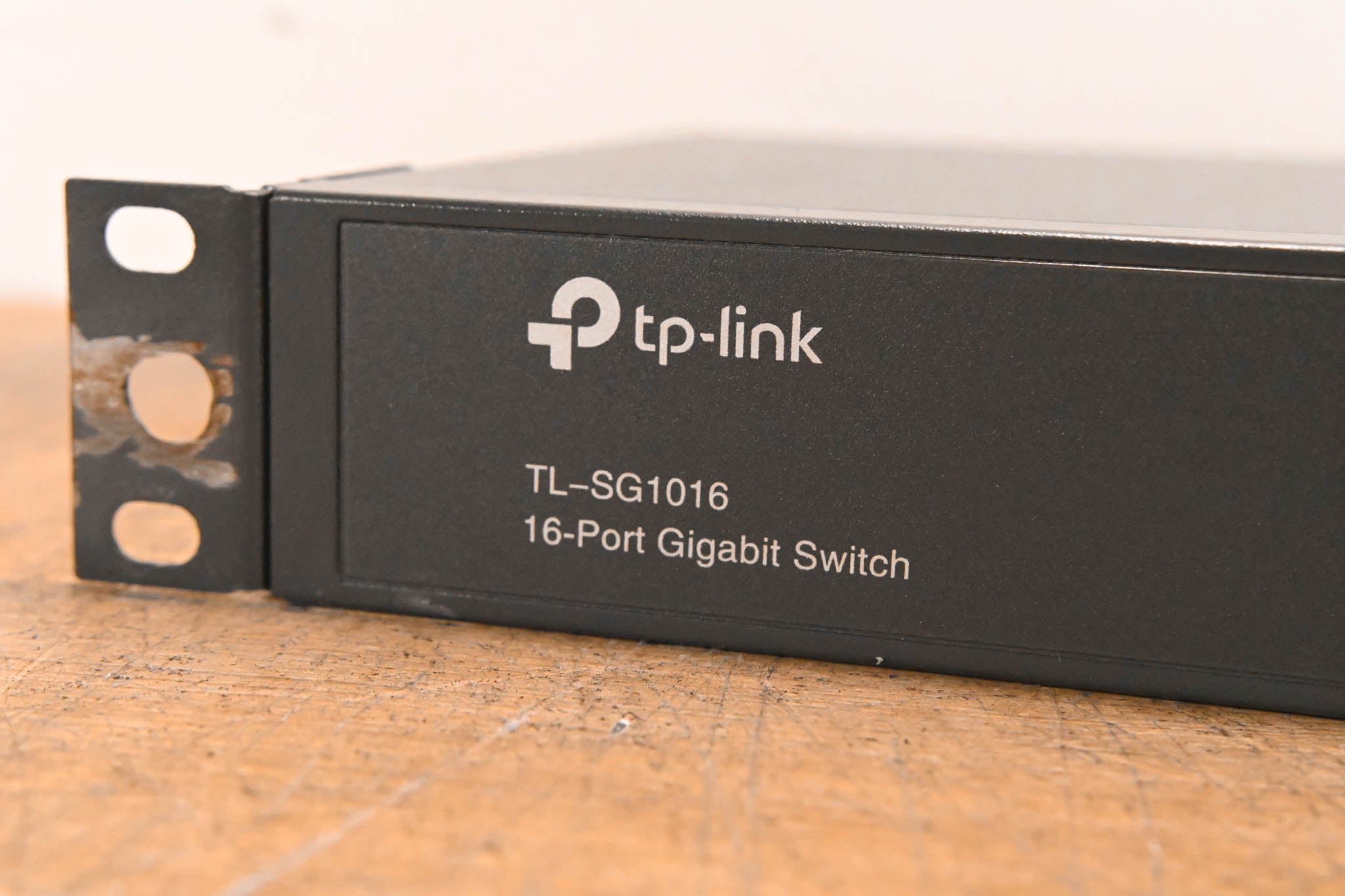 TP-Link TL-SG1016 16-Port Gigabit Switch