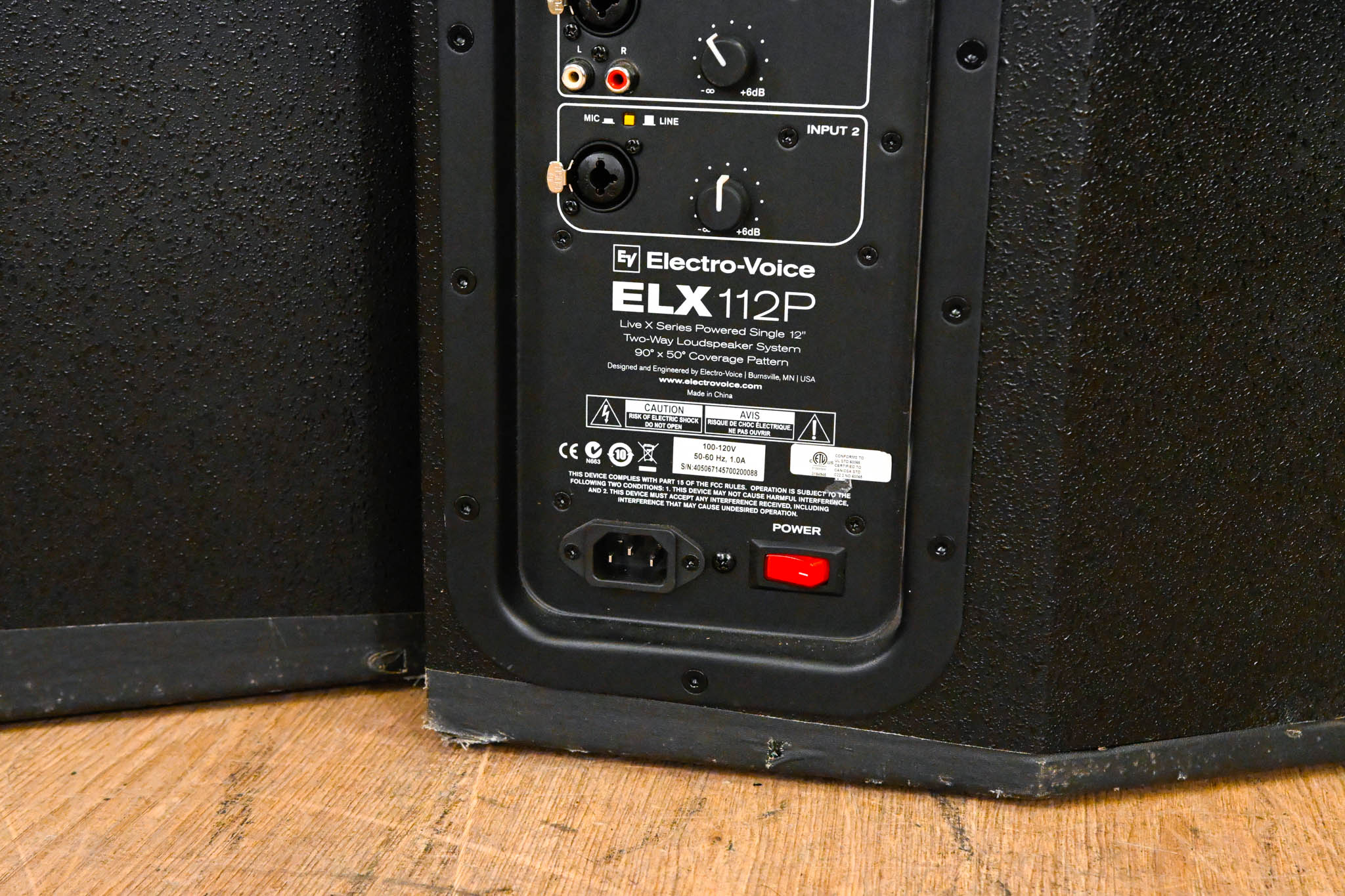 Electro-Voice (EV) ELX112P 12" Live X Two-Way Powered Loudspeaker (PAIR)