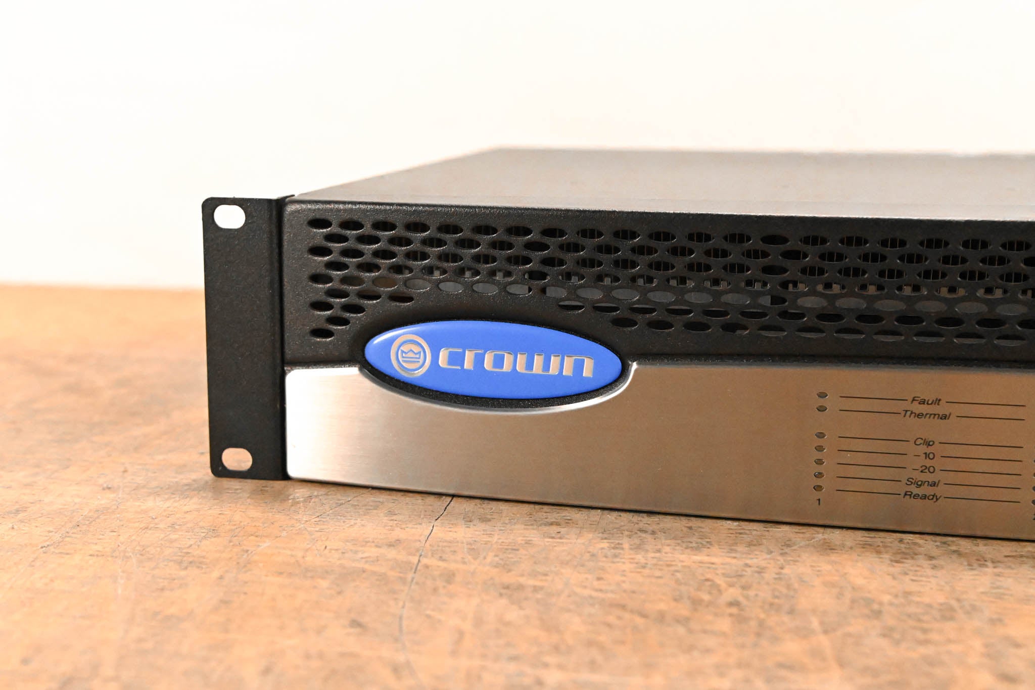 Crown CTs 2000 Two-Channel 1000W Power Amplifier