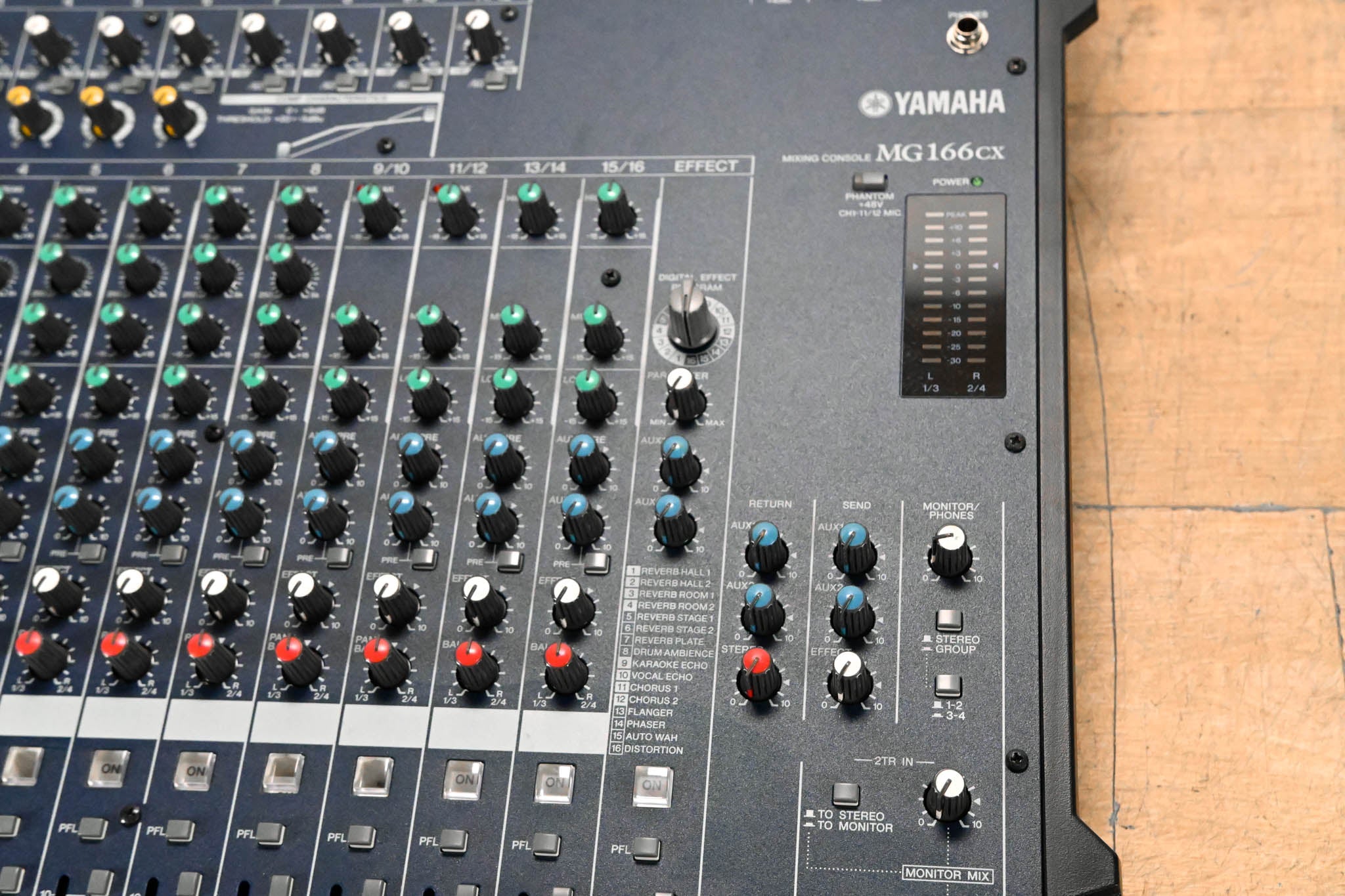 Yamaha MG166CX 16-Channel, 6-Bus Analog Mixer