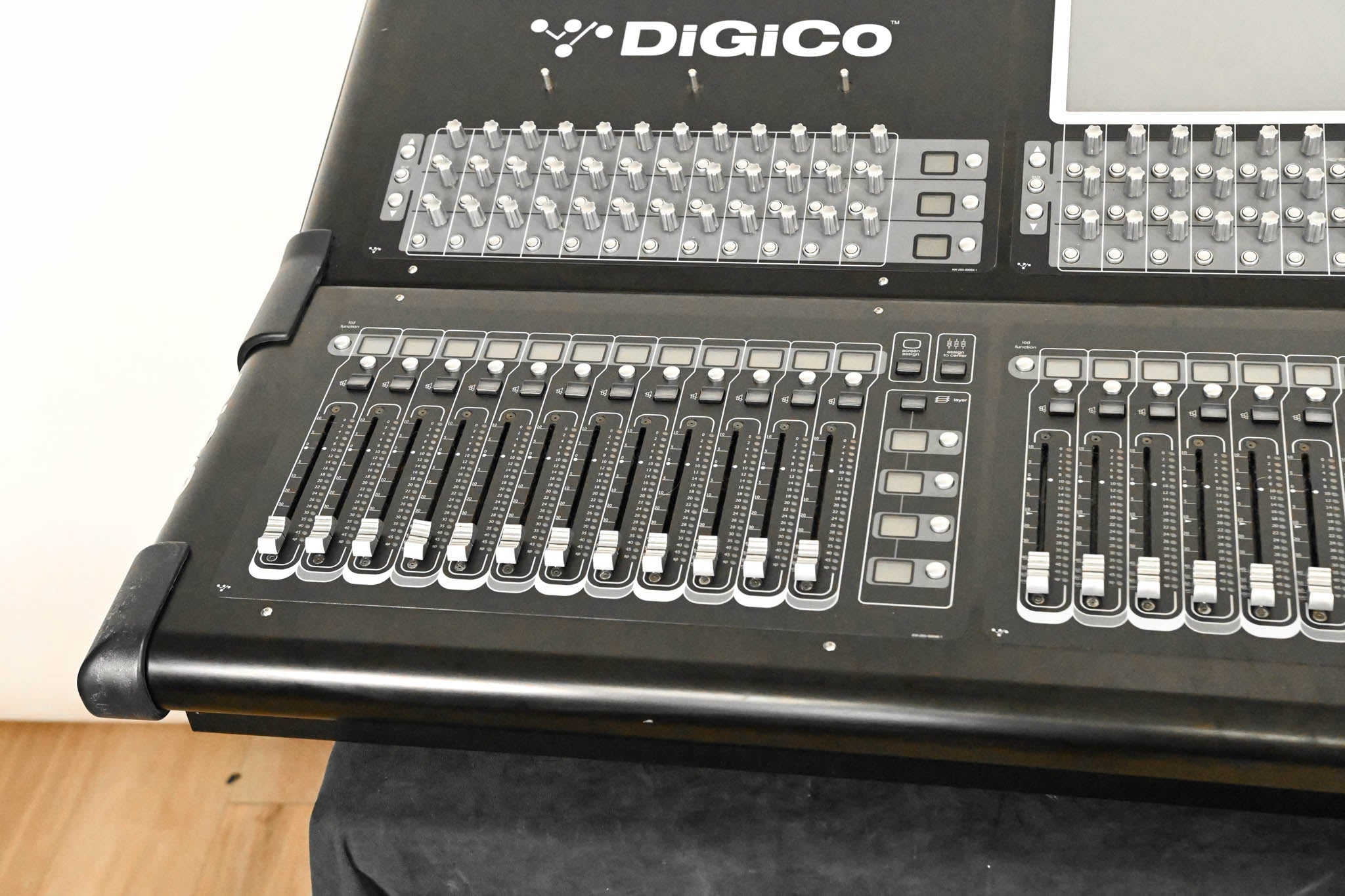 DiGiCo SD10 Digital Mixing Console with Waves Card and ST Optical
