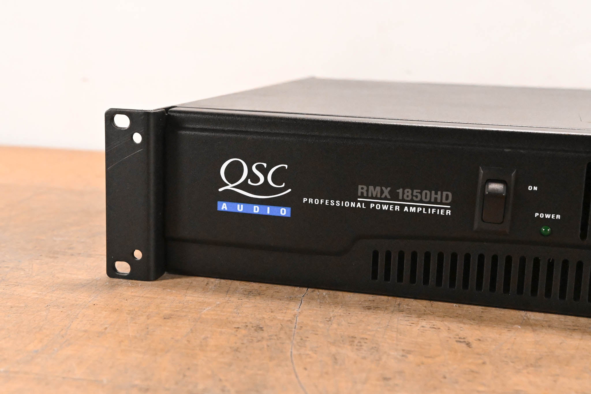 QSC RMX1850HD 2-Channel Power Amplifier