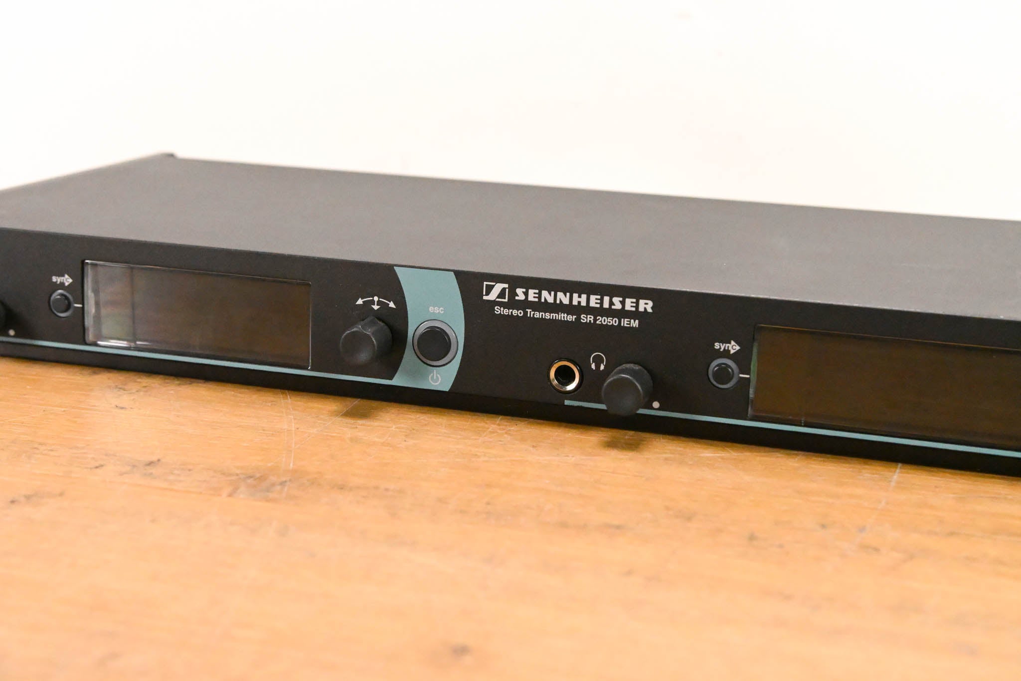 Sennheiser SR 2050XP IEM Stereo Wireless Transmitter - Aw: 516-558 MHz
