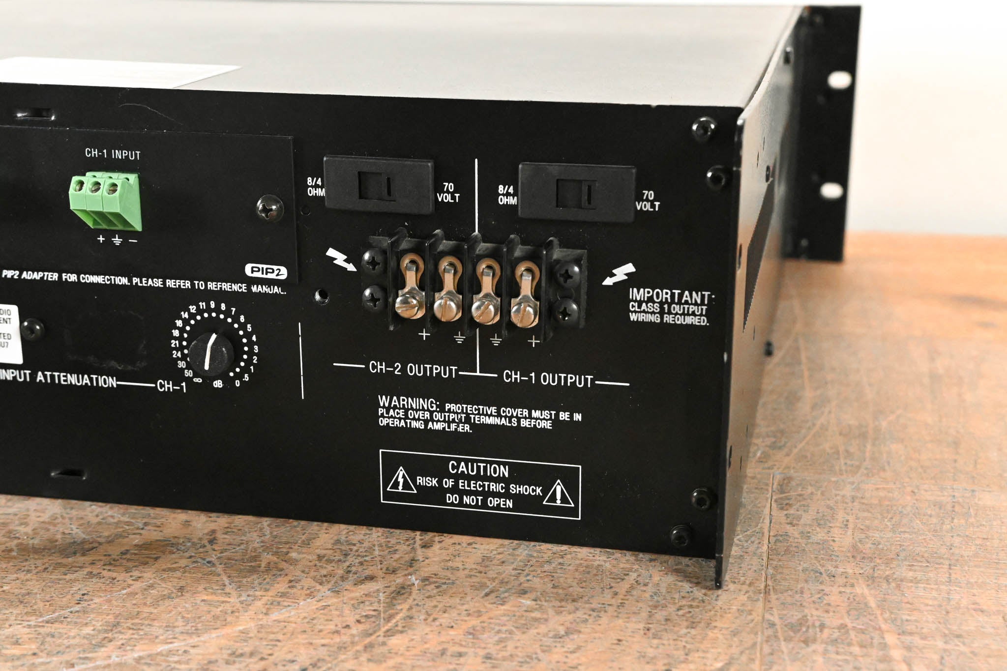 Crown Com-Tech 810 2-Channel Power Amplifier