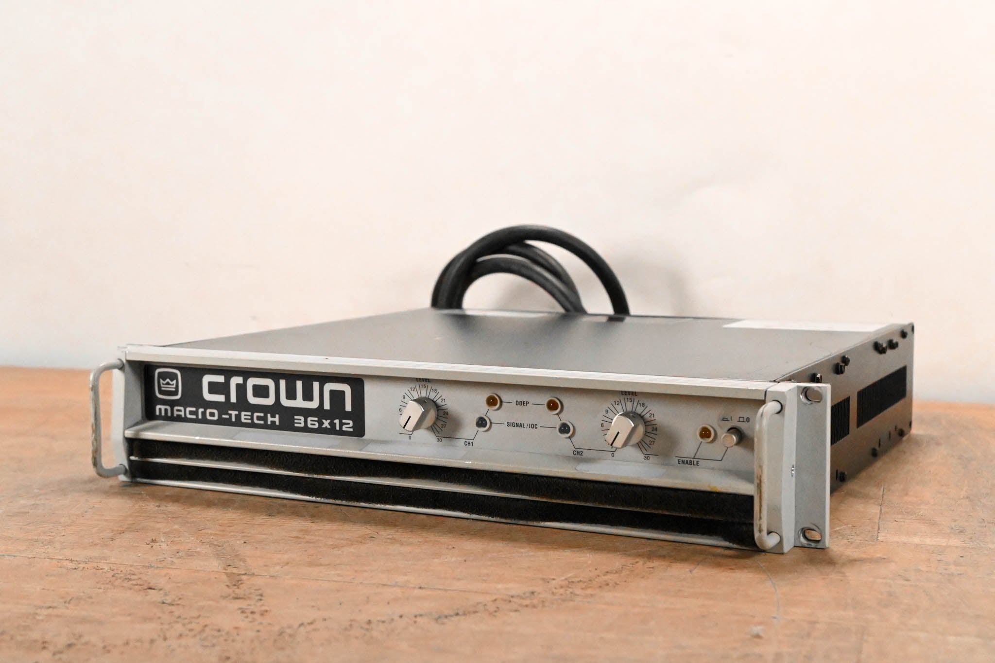 Crown Macro-Tech 36x12 2-Channel Power Amplifier