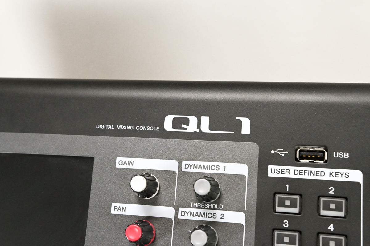 Yamaha QL1 16-Input / 8-Output Digital Mixing Console