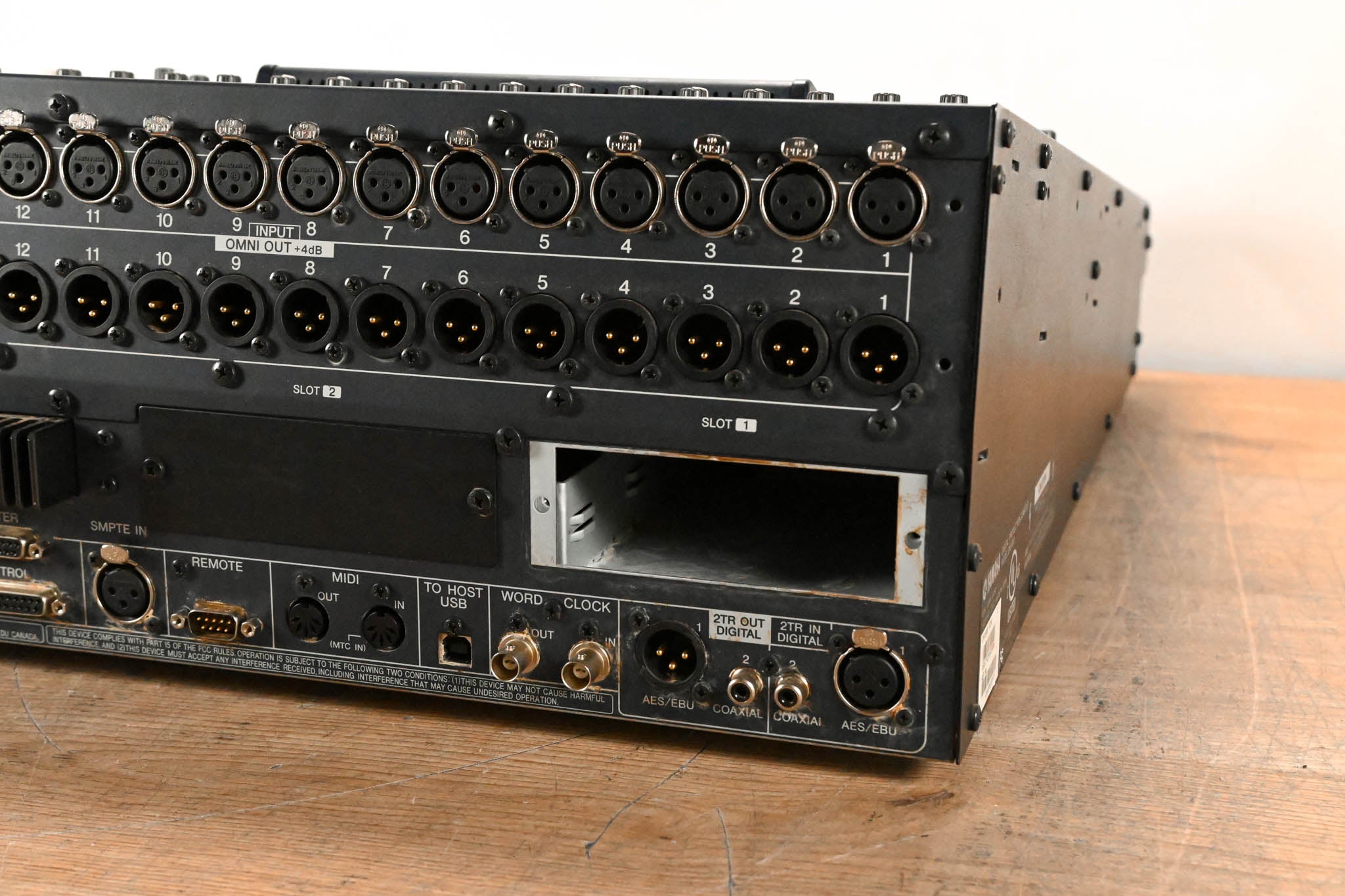 Yamaha DM1000 48-Channel Digital Audio Mixing Console