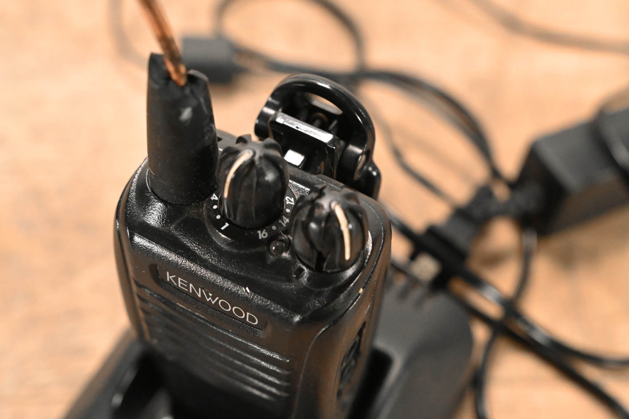 Kenwood TK-3360 UHF Radio with KNB-25A Battery and KSC-25 Charger