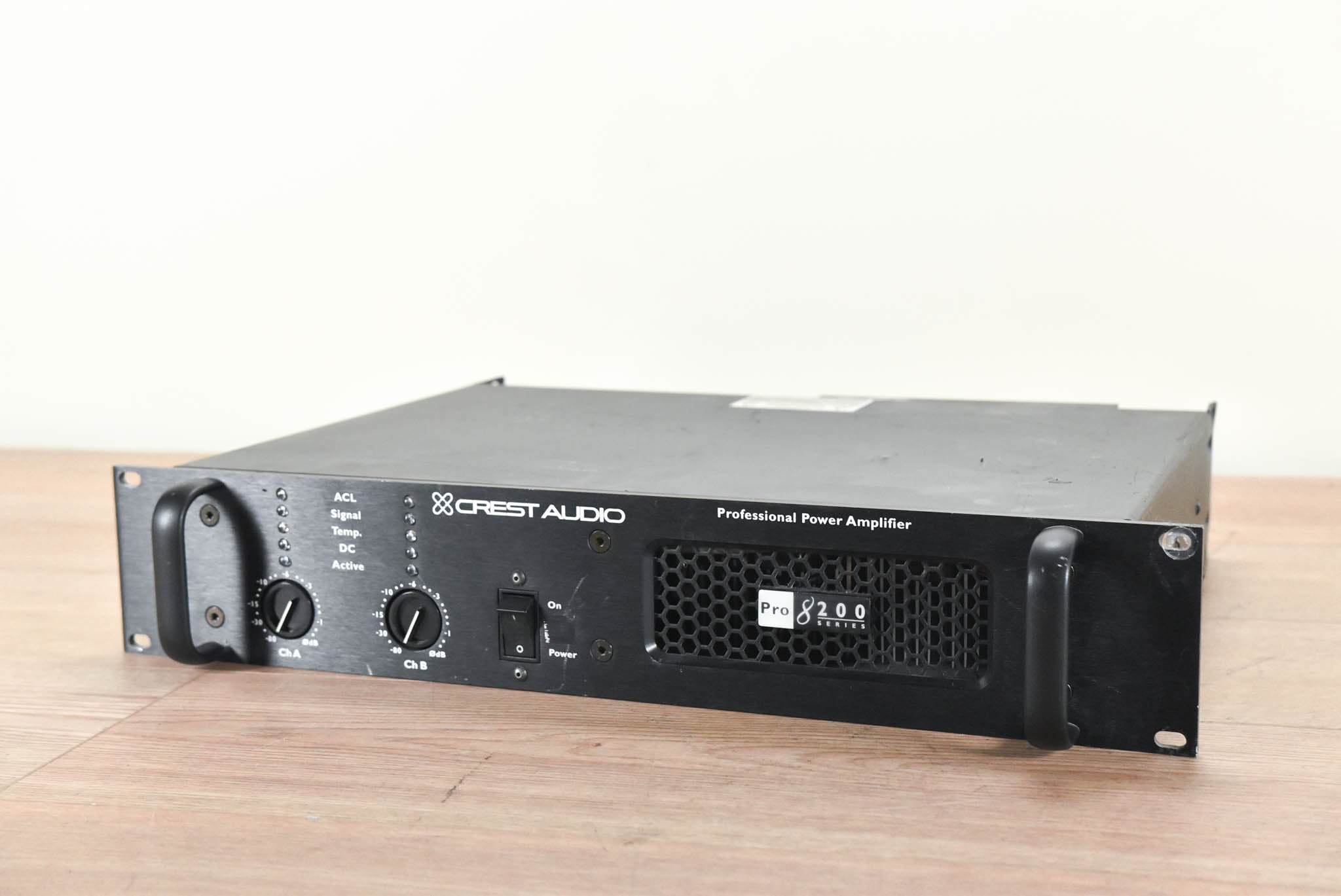 Crest Audio Pro 8200 2-Channel Power Amplifier