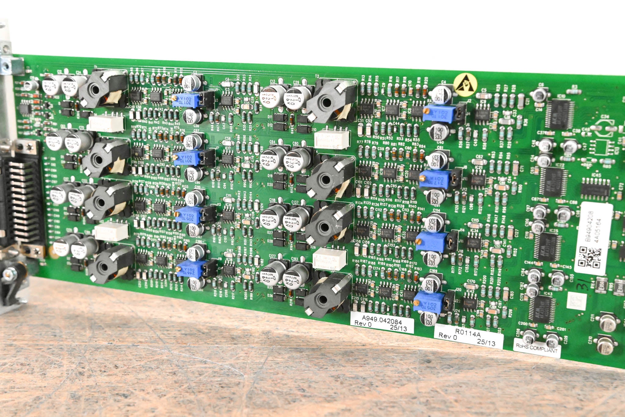 Studer 8-Channel Analog Line Out Card for D21m & D23m Modular I/O System