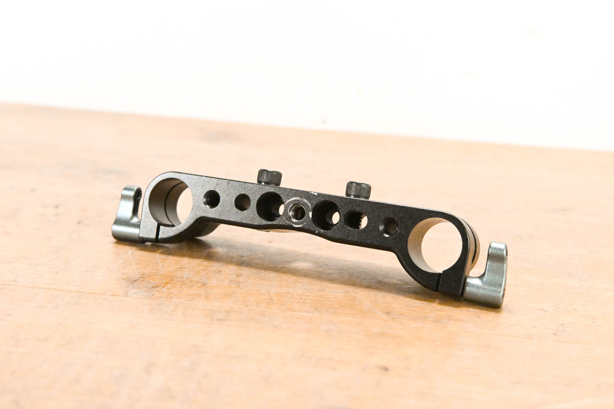 RED Digital Cinema DSMC 19mm Universal Mount