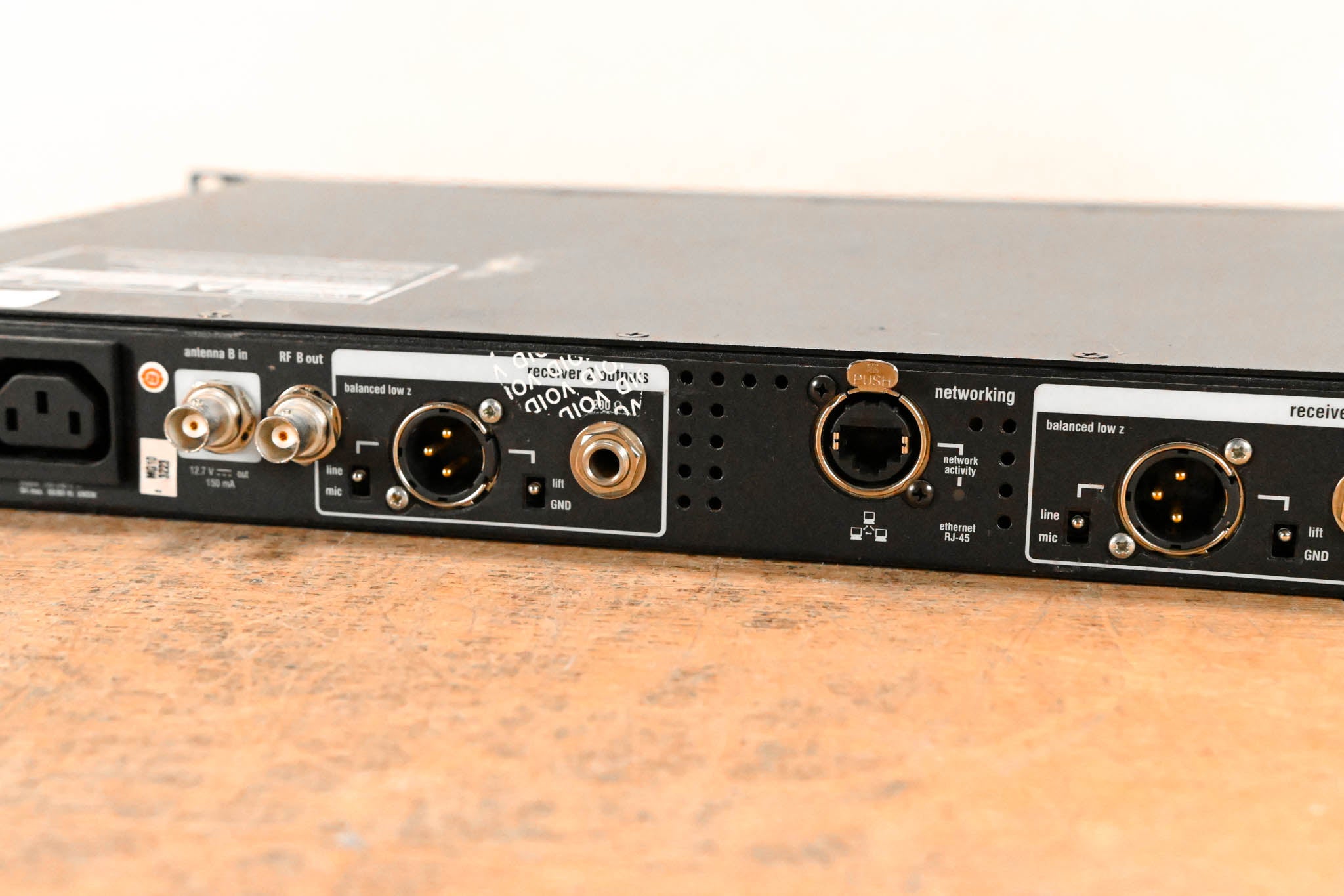 Shure UR4D+ Dual-Channel Wireless Receiver - J5 Band: 578-638 MHz