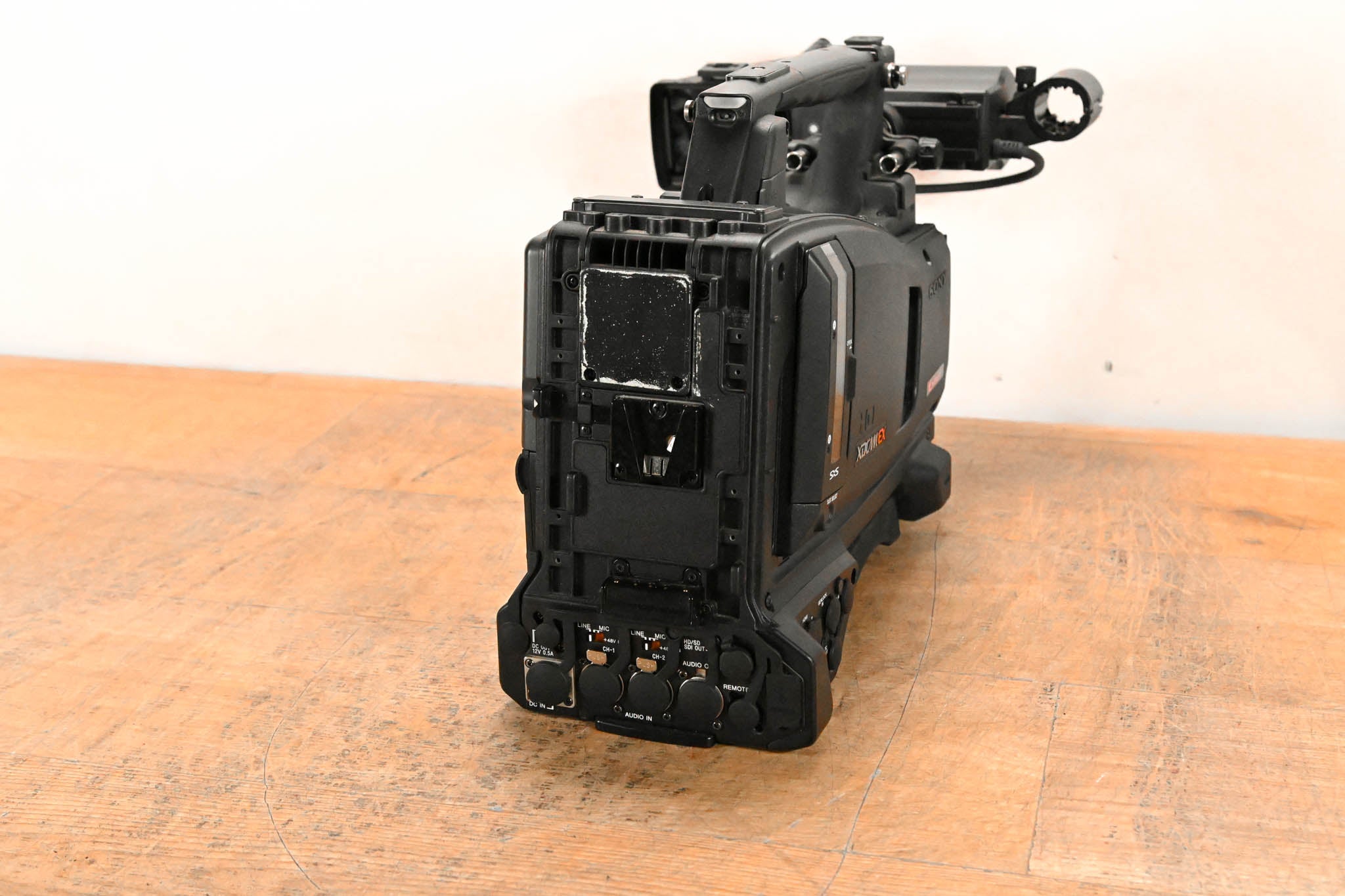 Sony PMW-350 XDCAM EX Camcorder with CBK-VF01 Viewfinder